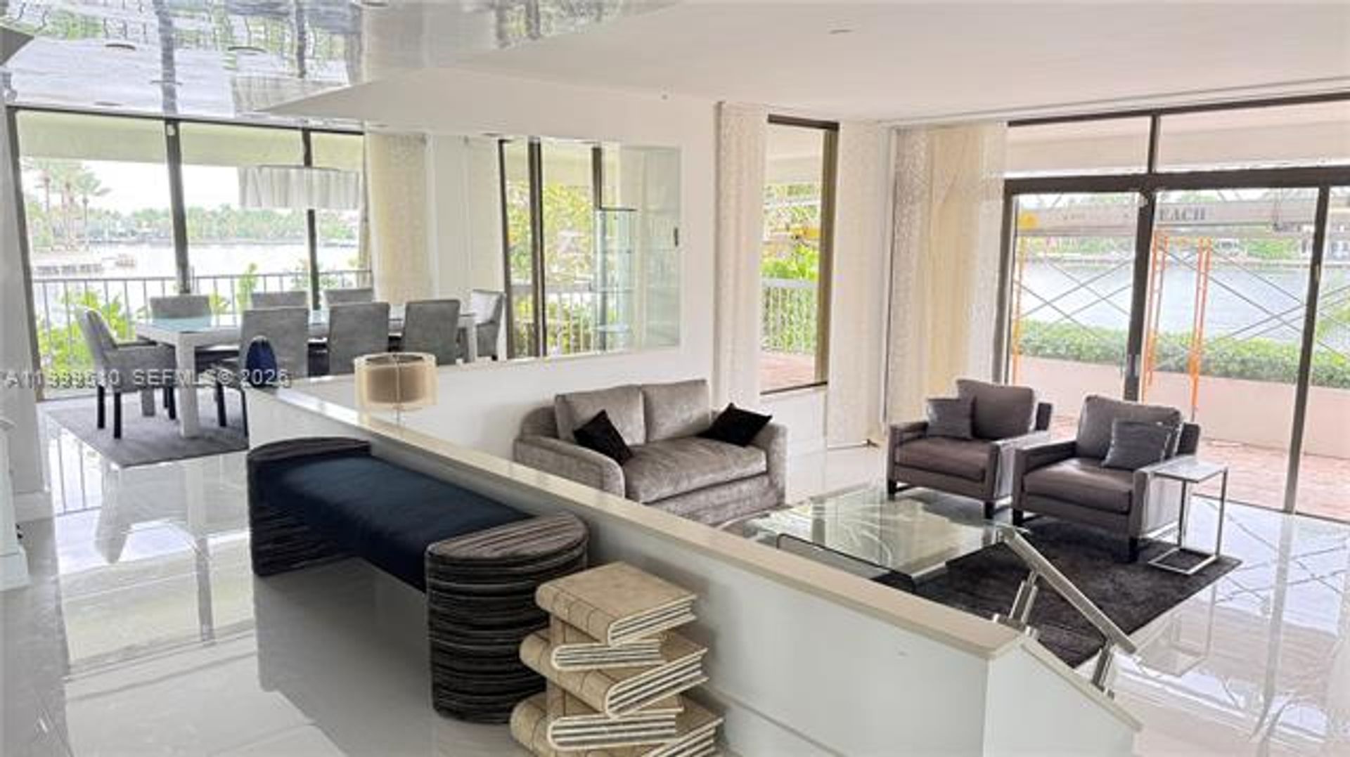 AVENTURA House: 19707 Turnberry Way TH-6