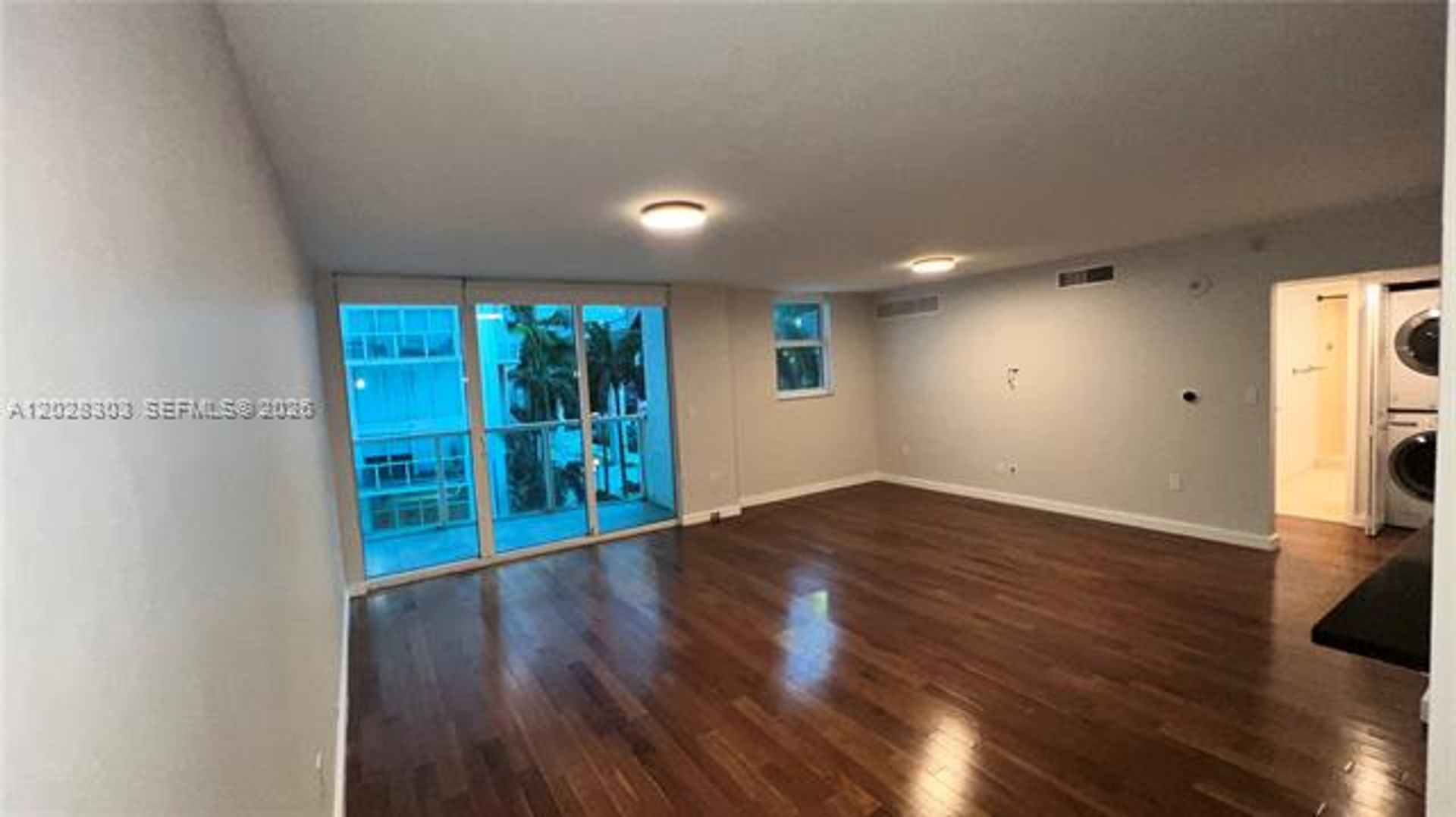 Miami Condo: 31 SE 5th St # 411