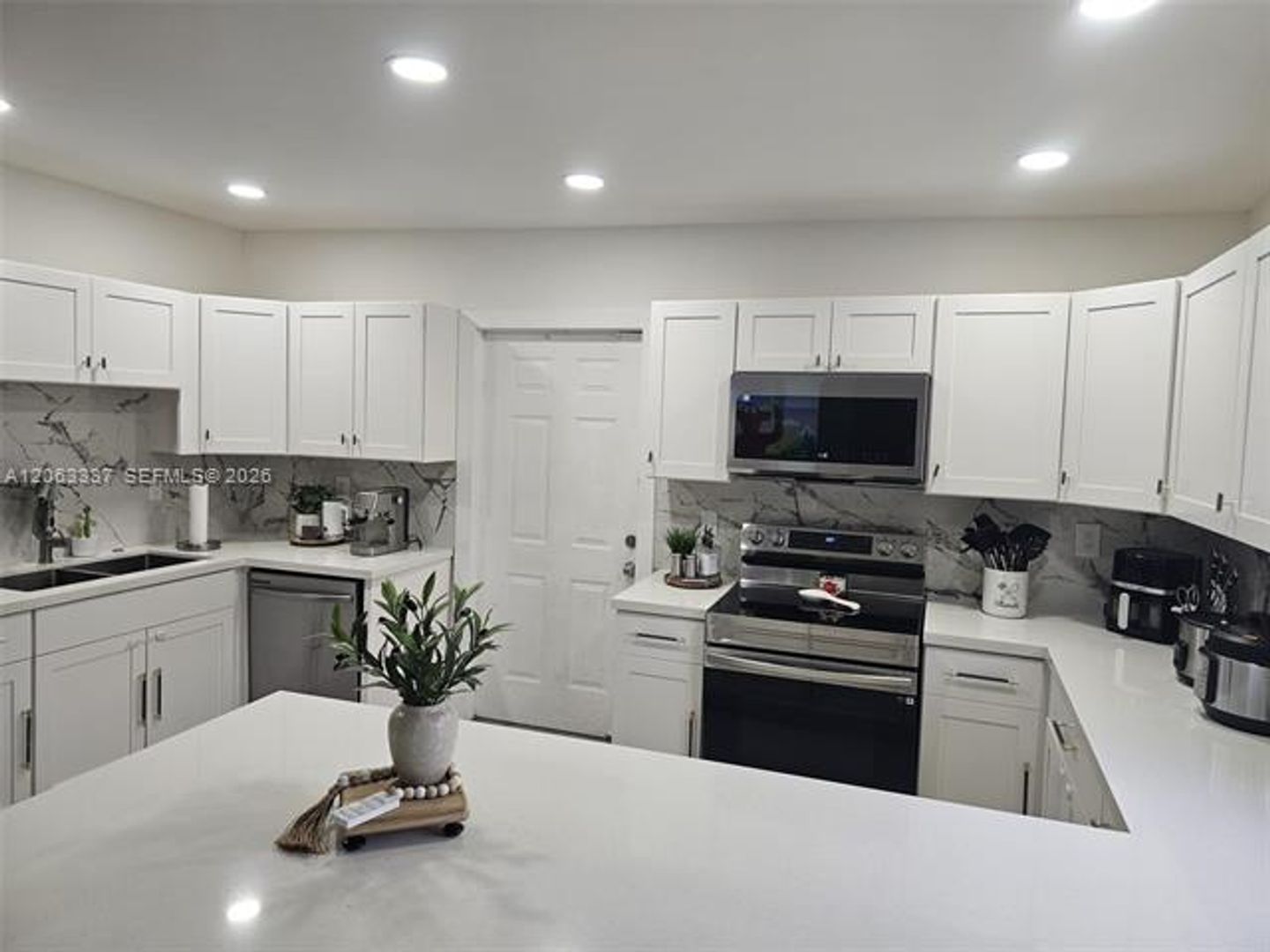 Homestead House: 75 SW 18th Ave # 75