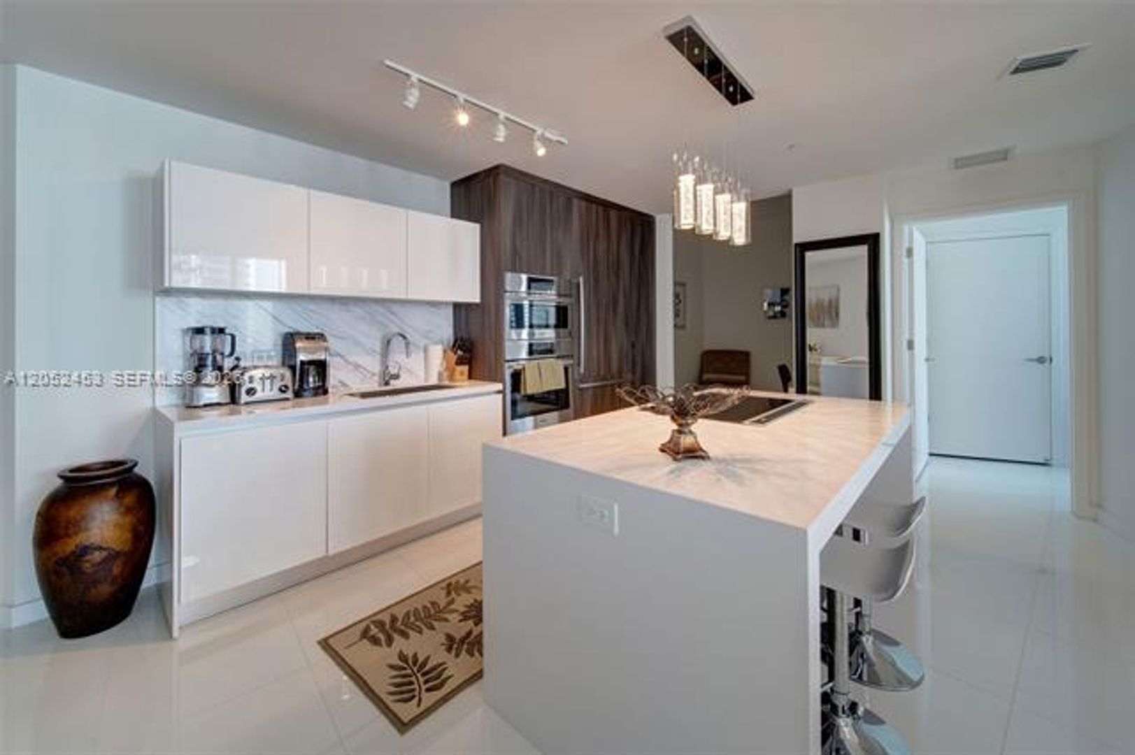 Miami Condo: 851 NE 1st Ave cu-3003