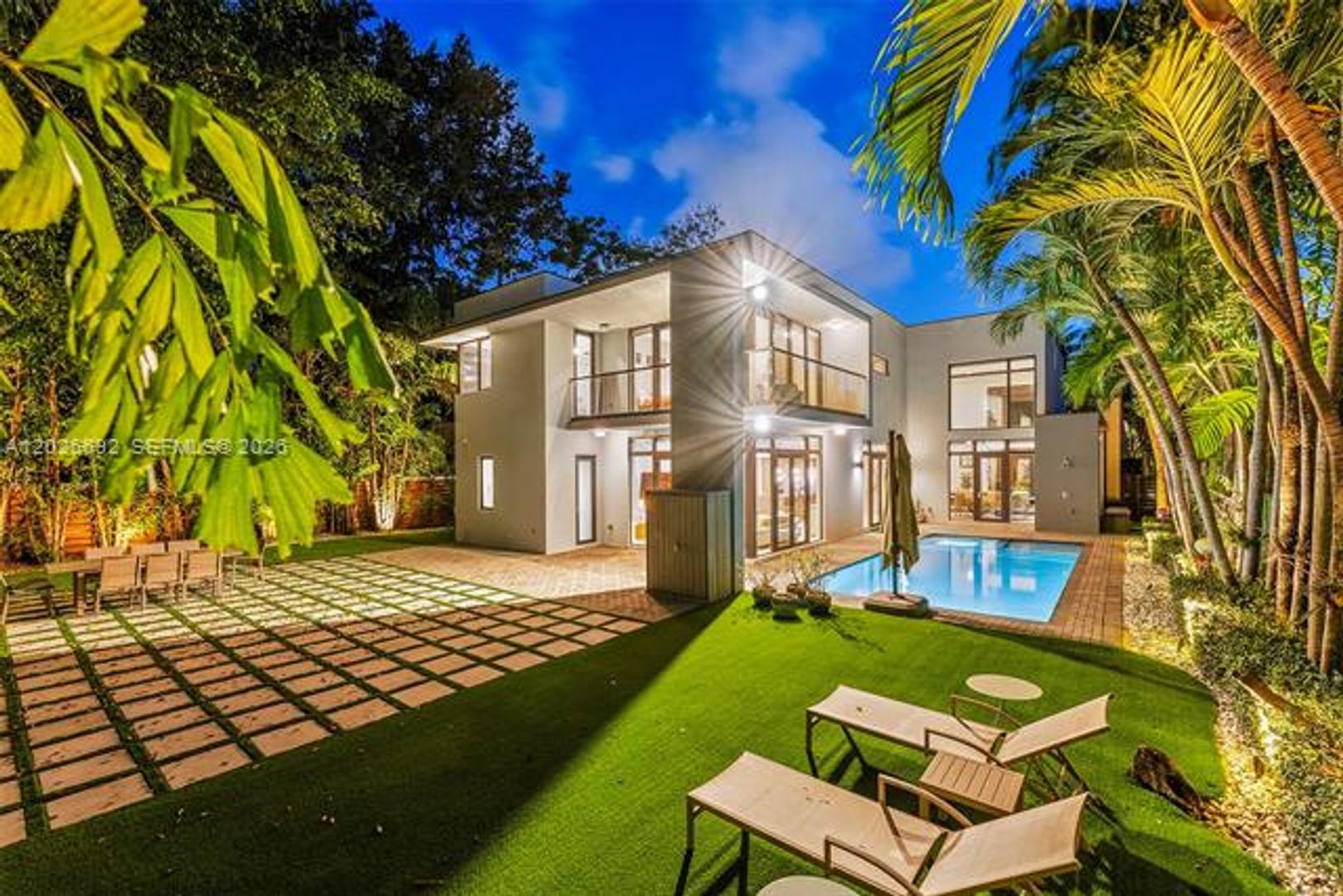 South Miami House: 7621 SW 59th Ct