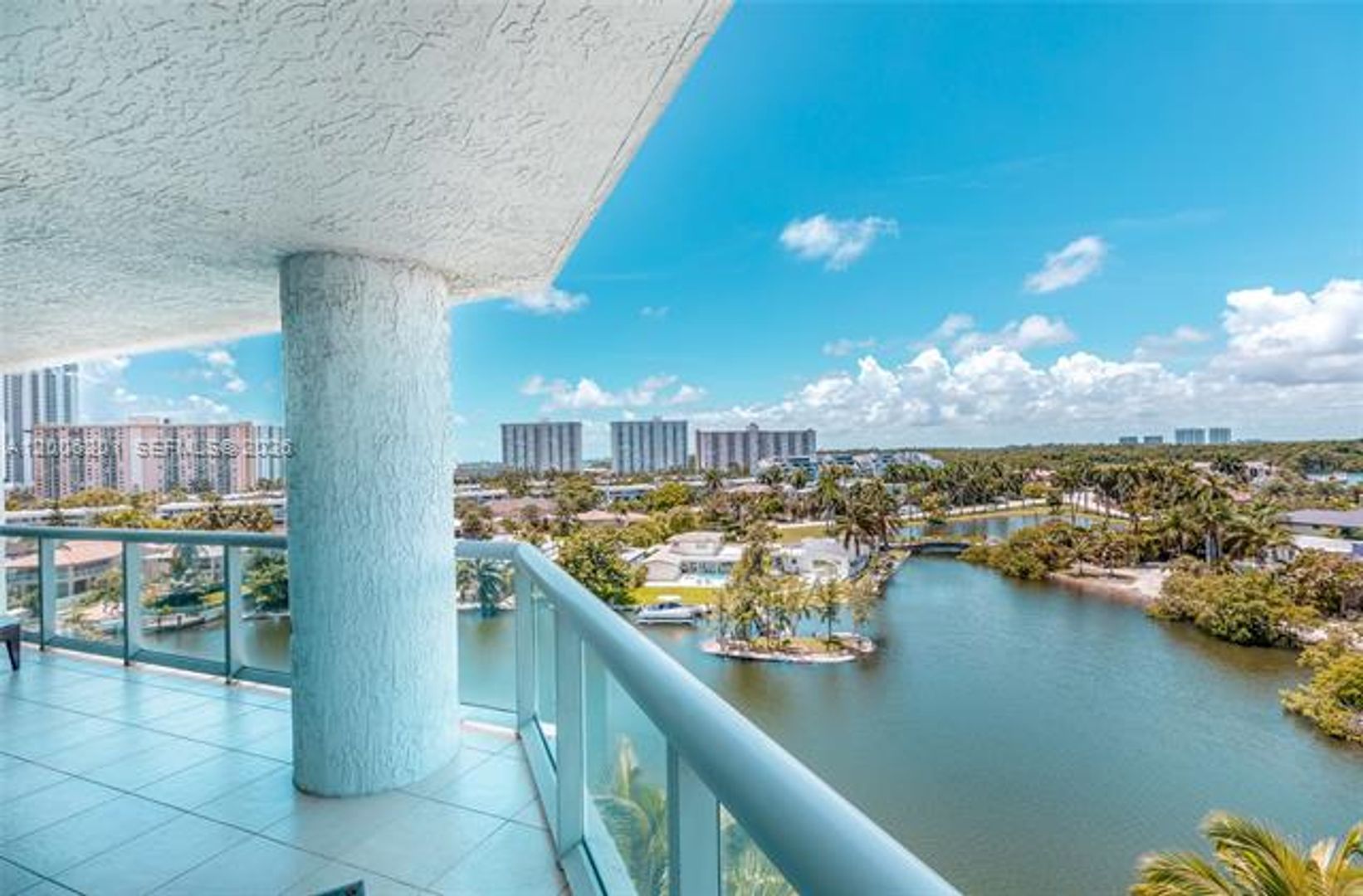 Sunny Isles Beach Condo: 16500 Collins Ave appt 655