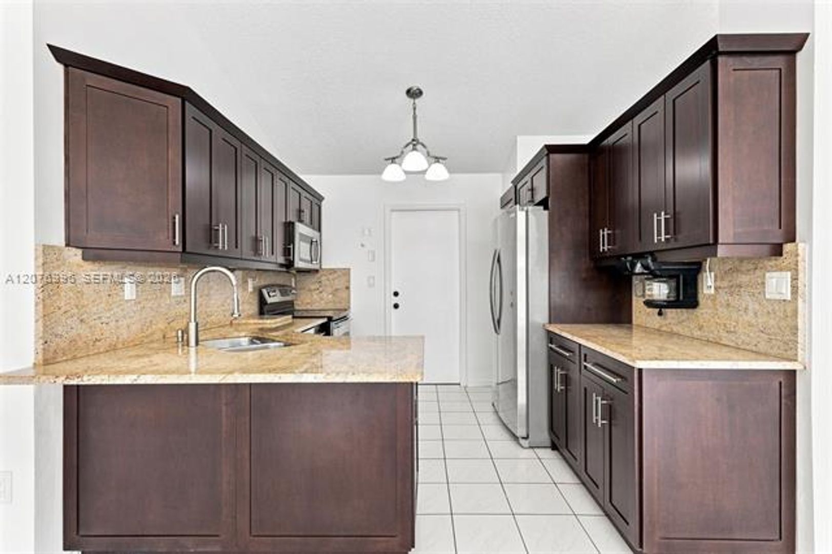 Hialeah House: 19181 NW 89th Ave # 19181