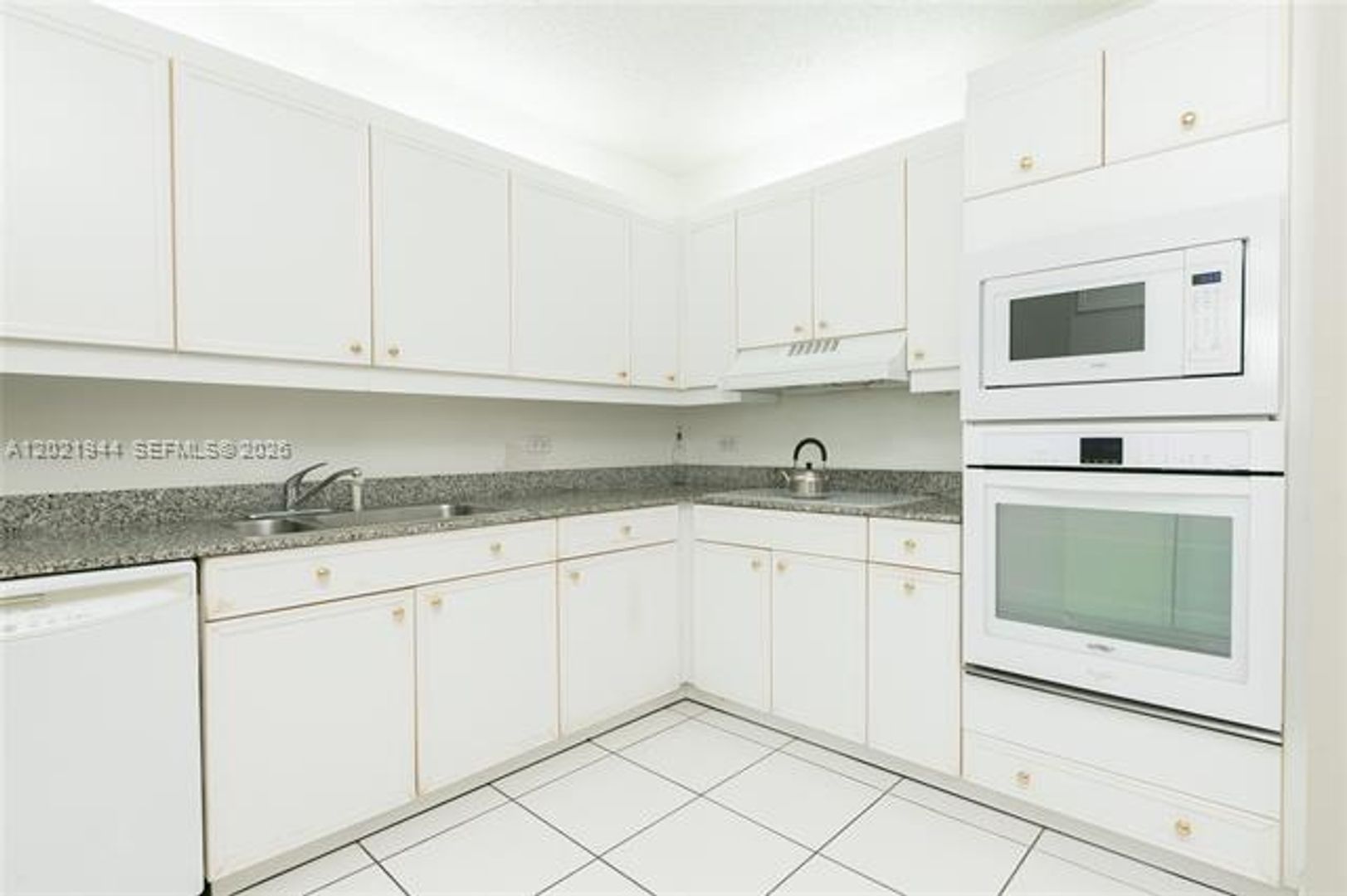 Surfside Condo: 8855 Collins Ave cu-6F