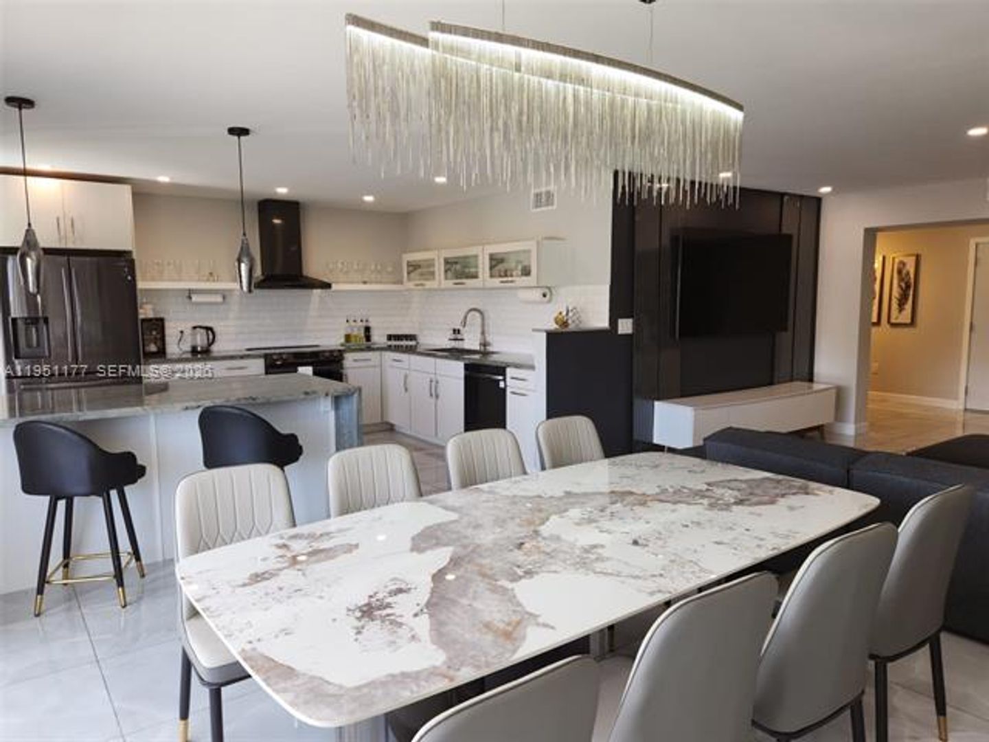 BAY HARBOR ISLANDS Apartment: 1075 92nd St unit 405