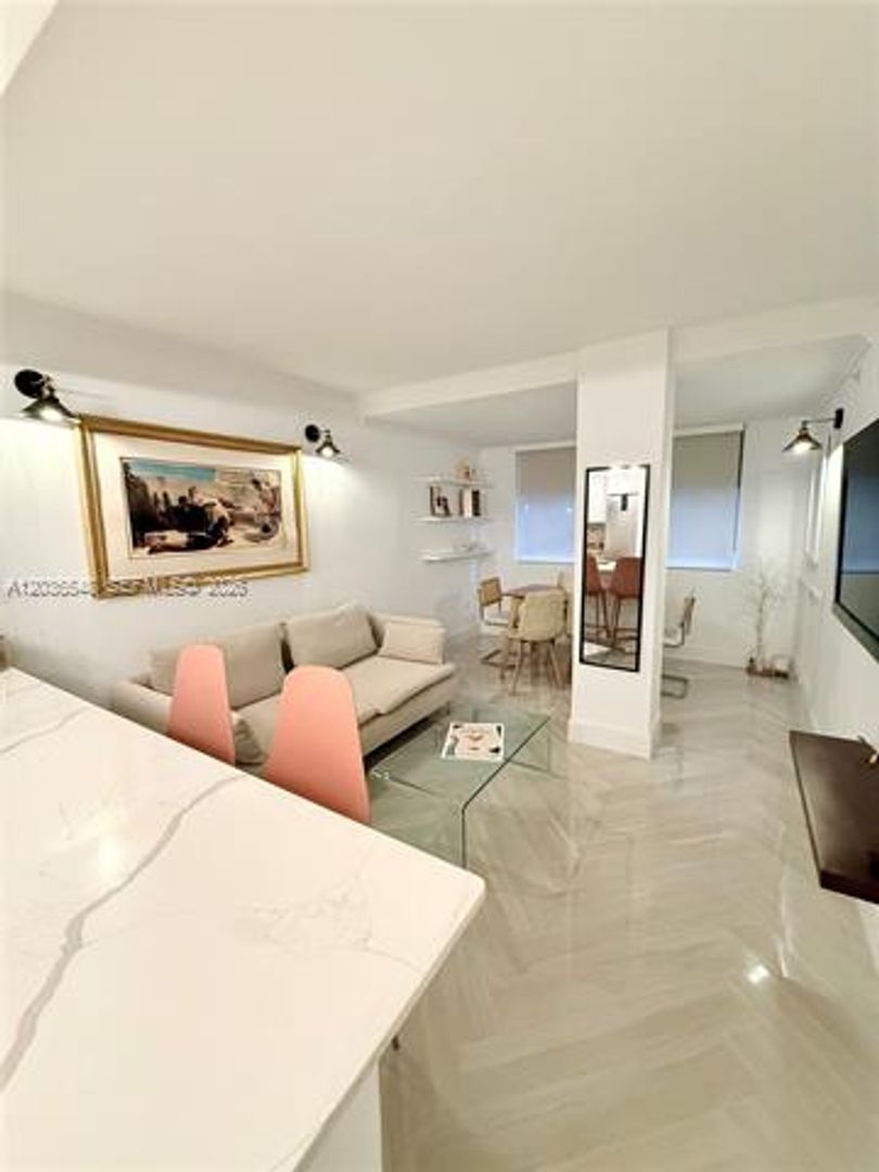 Miami Condo: 2951 S Bayshore Dr #316