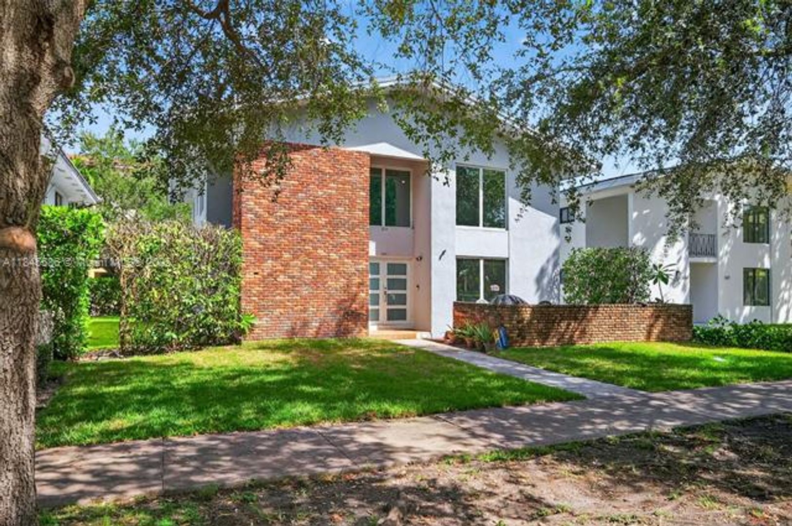 CORAL GABLES House: 539 Menendez Ave #0