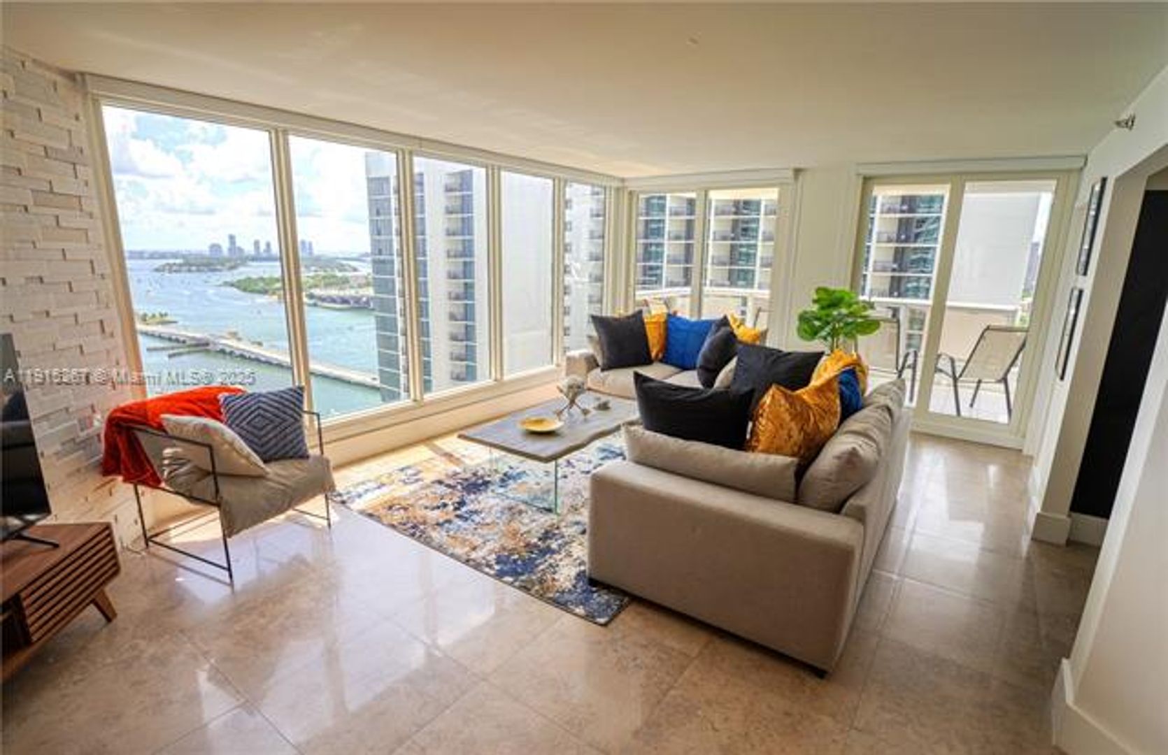 MIAMI Apartment: 1717 N Bayshore Dr unit A-3157