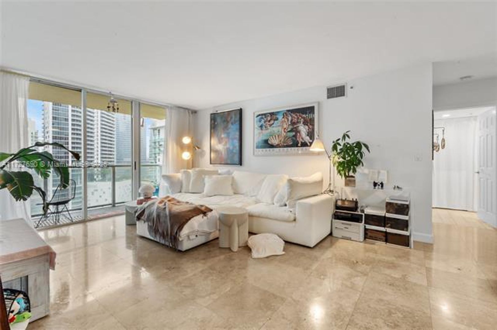 MIAMI Apartment: 1155 Brickell Bay Dr unit 1903