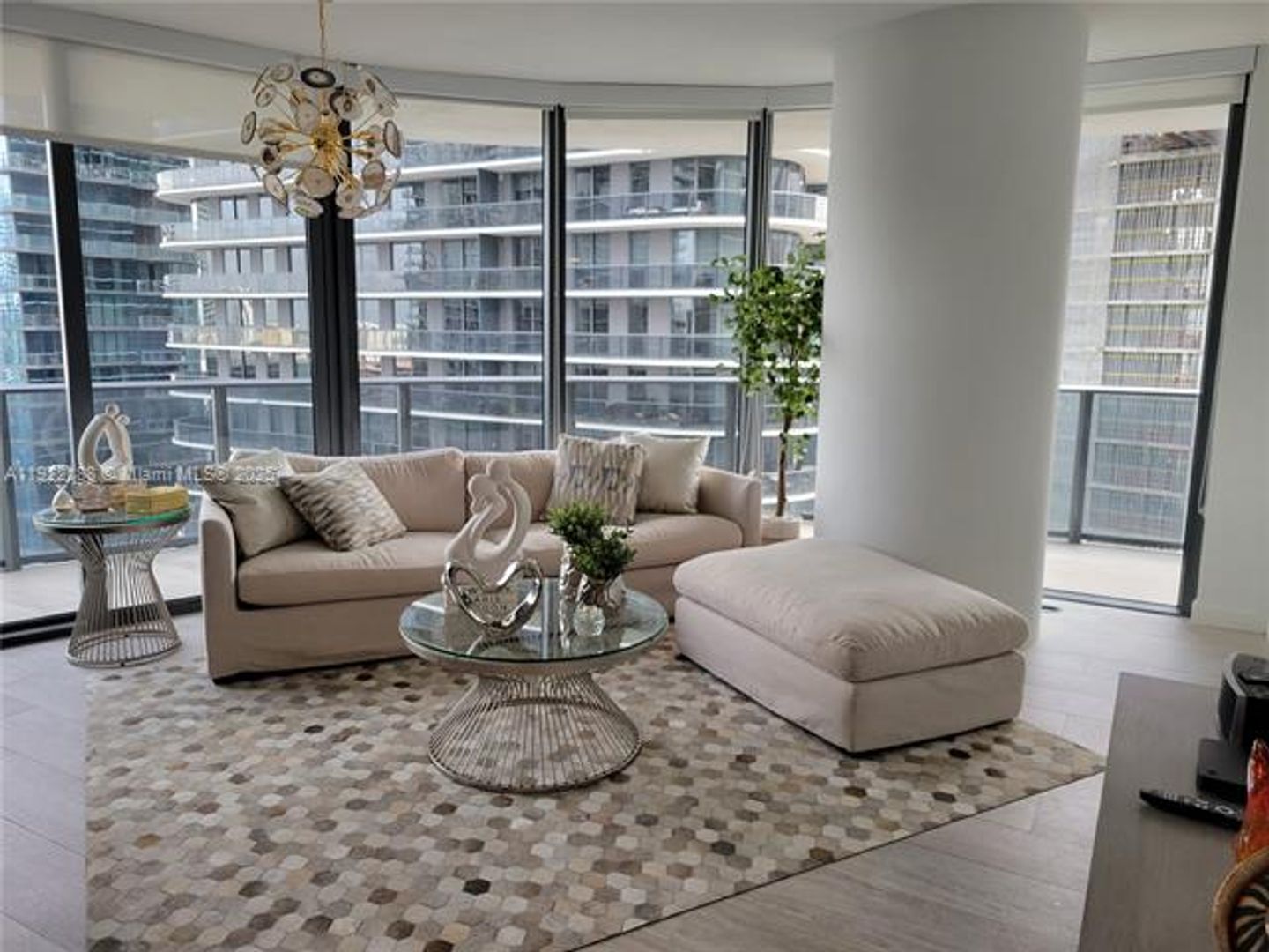 MIAMI Apartment: 45 SW 9th St unit 2201