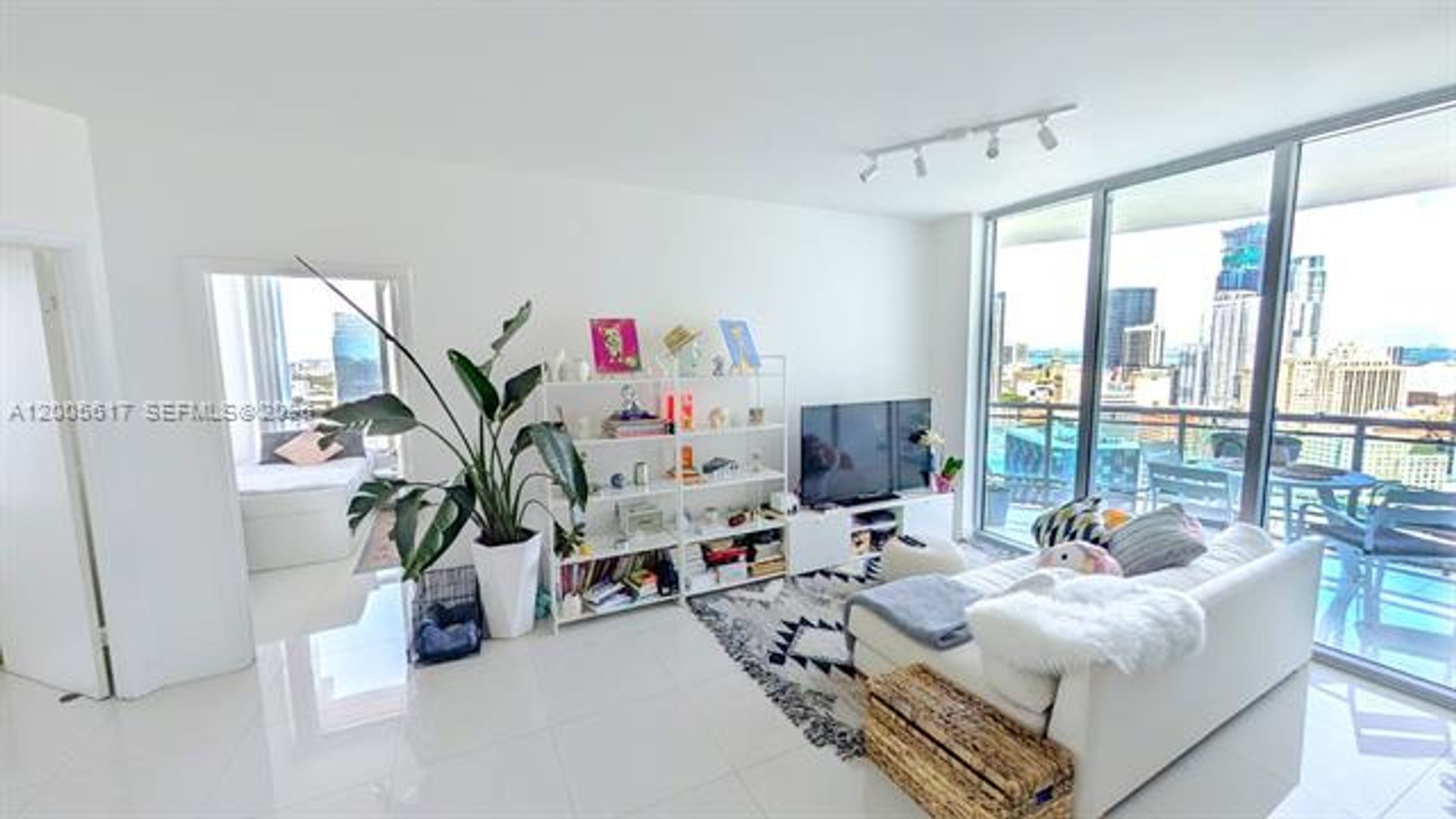 MIAMI Apartment: 350 S Miami Ave # 2813