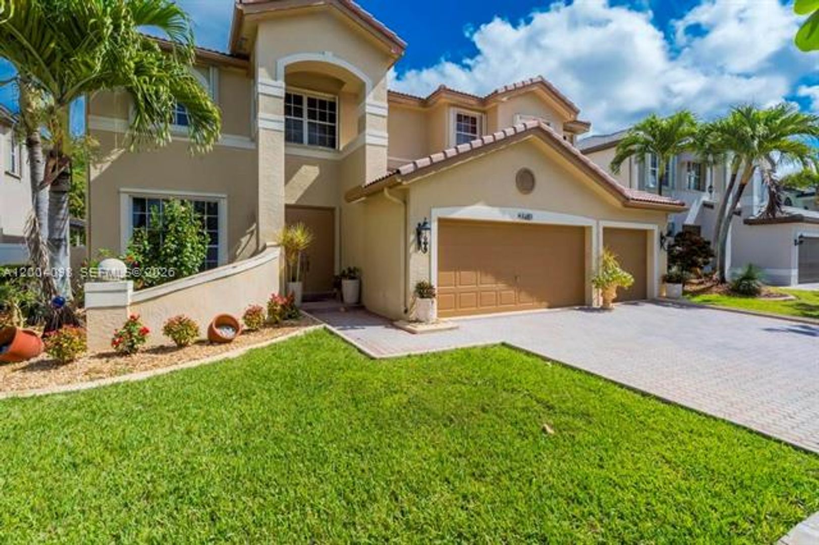MIRAMAR House: 17407 SW 36th St