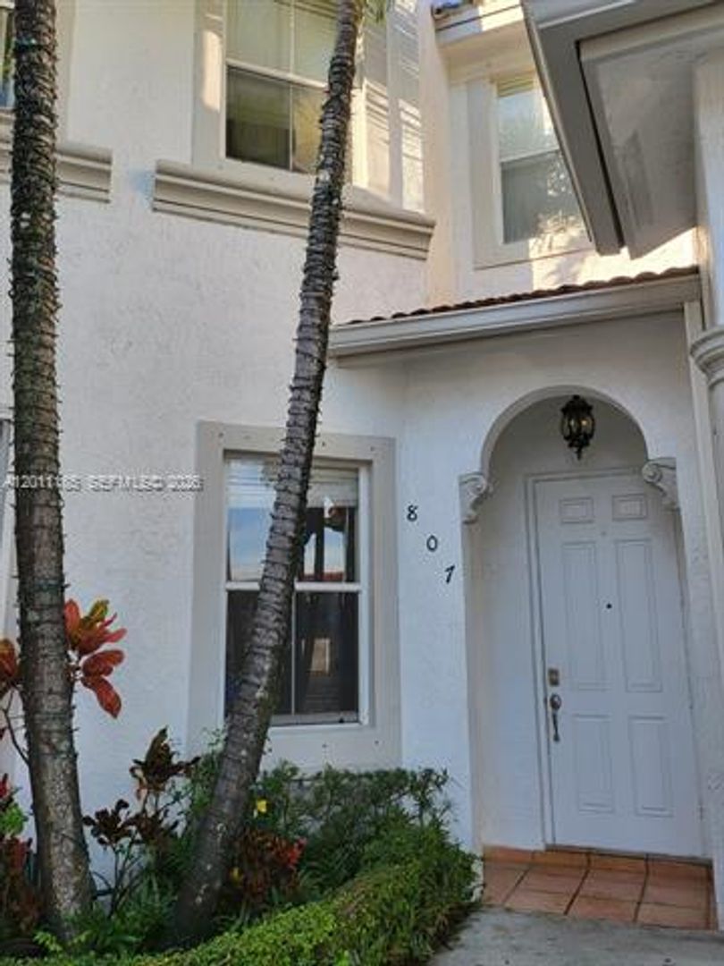 DORAL Townhome: 5470 NW 107th Ave th 807