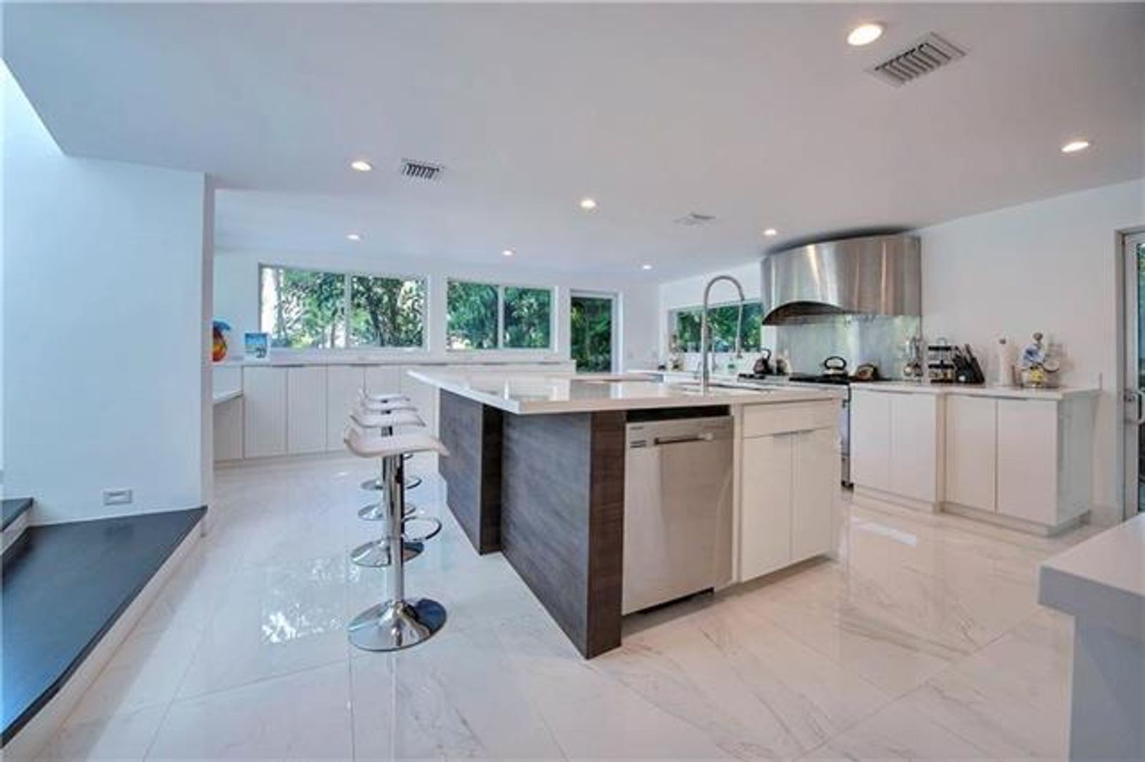 Fort Lauderdale House: 28 Pelican Dr # 28