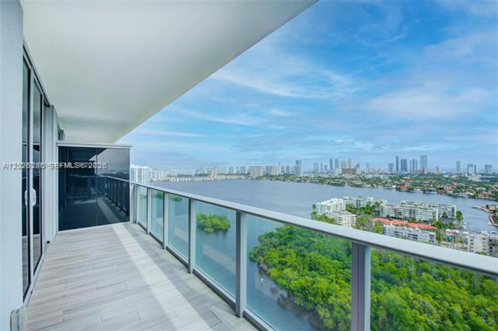 North Miami Beach Condo: 16385 Biscayne Blvd # 2616