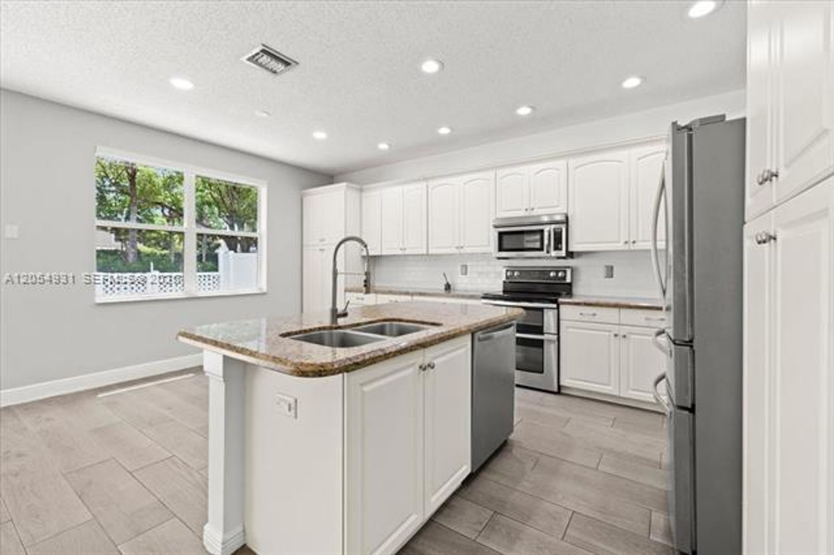 Miramar House: 5014 SW 155th Ter # 5014