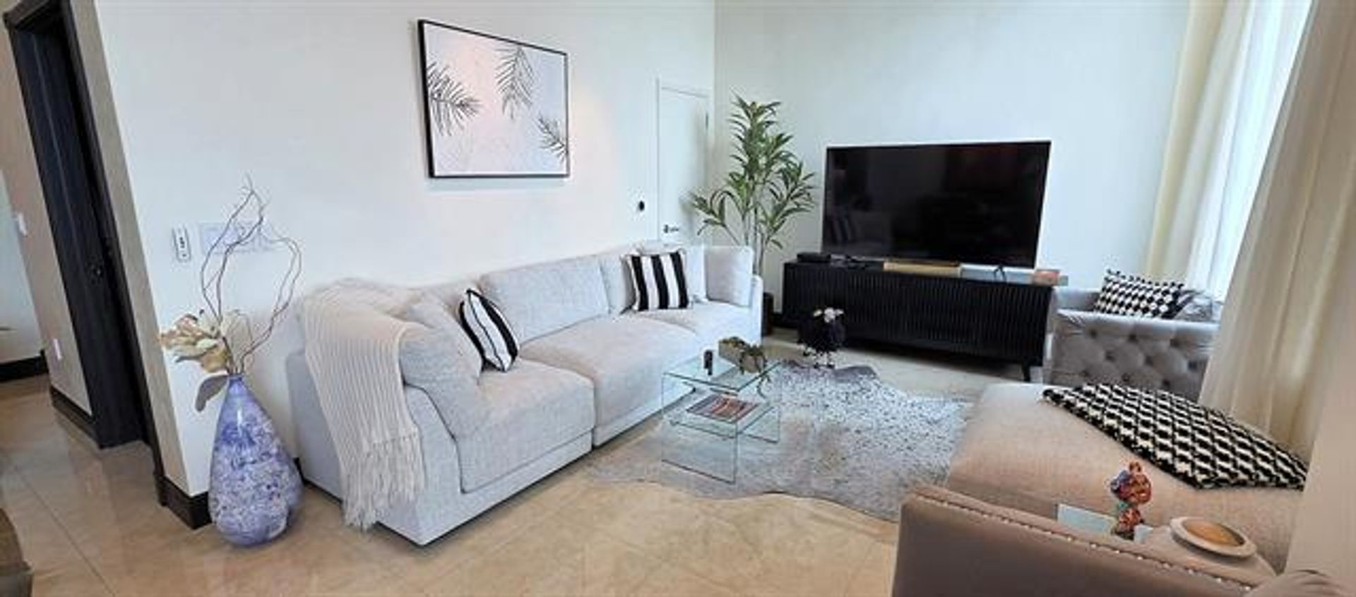 Miami Condo: 951 Brickell Ave cu-4308