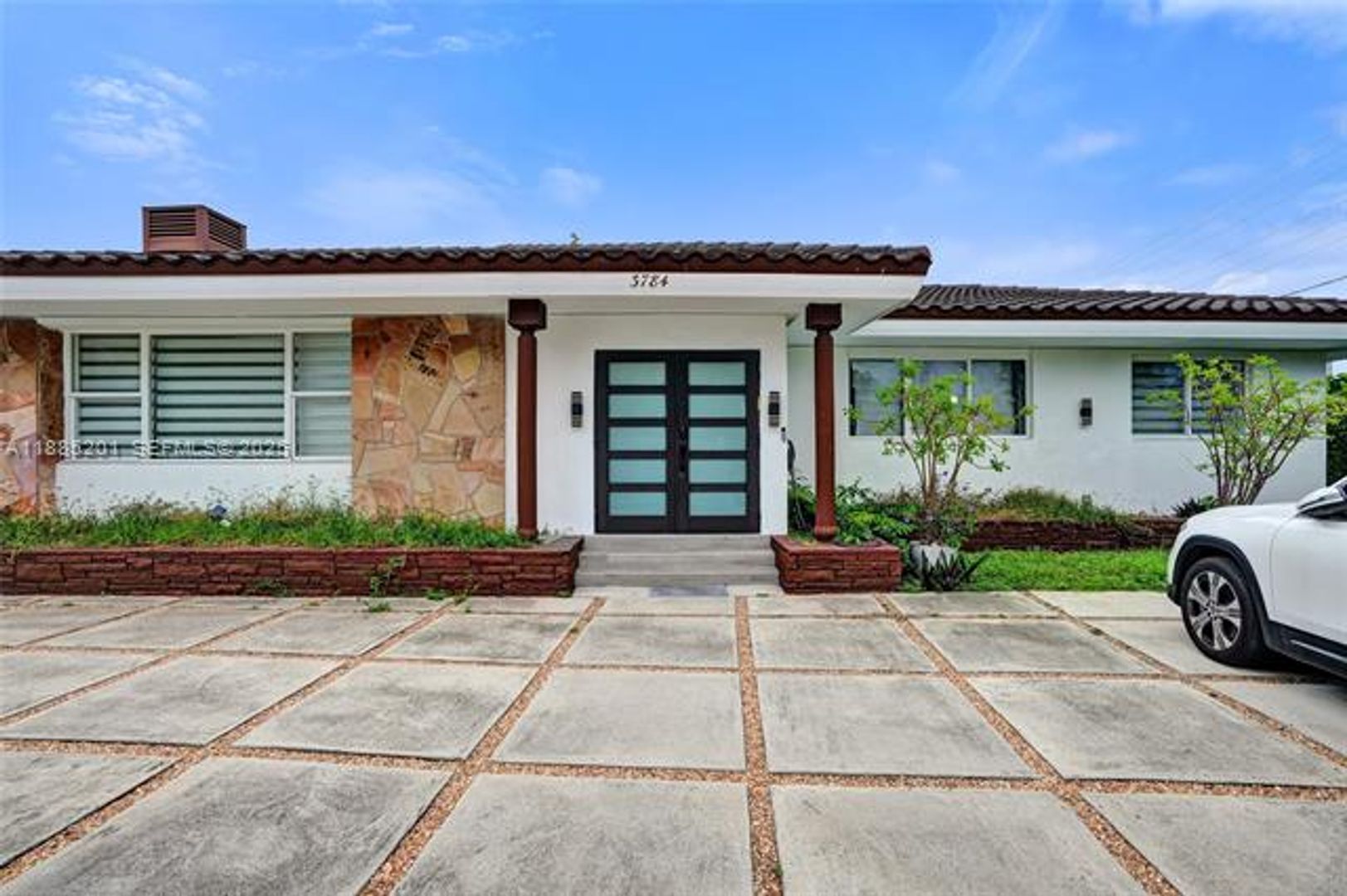 MIAMI BEACH House: 3784 Sheridan Ave