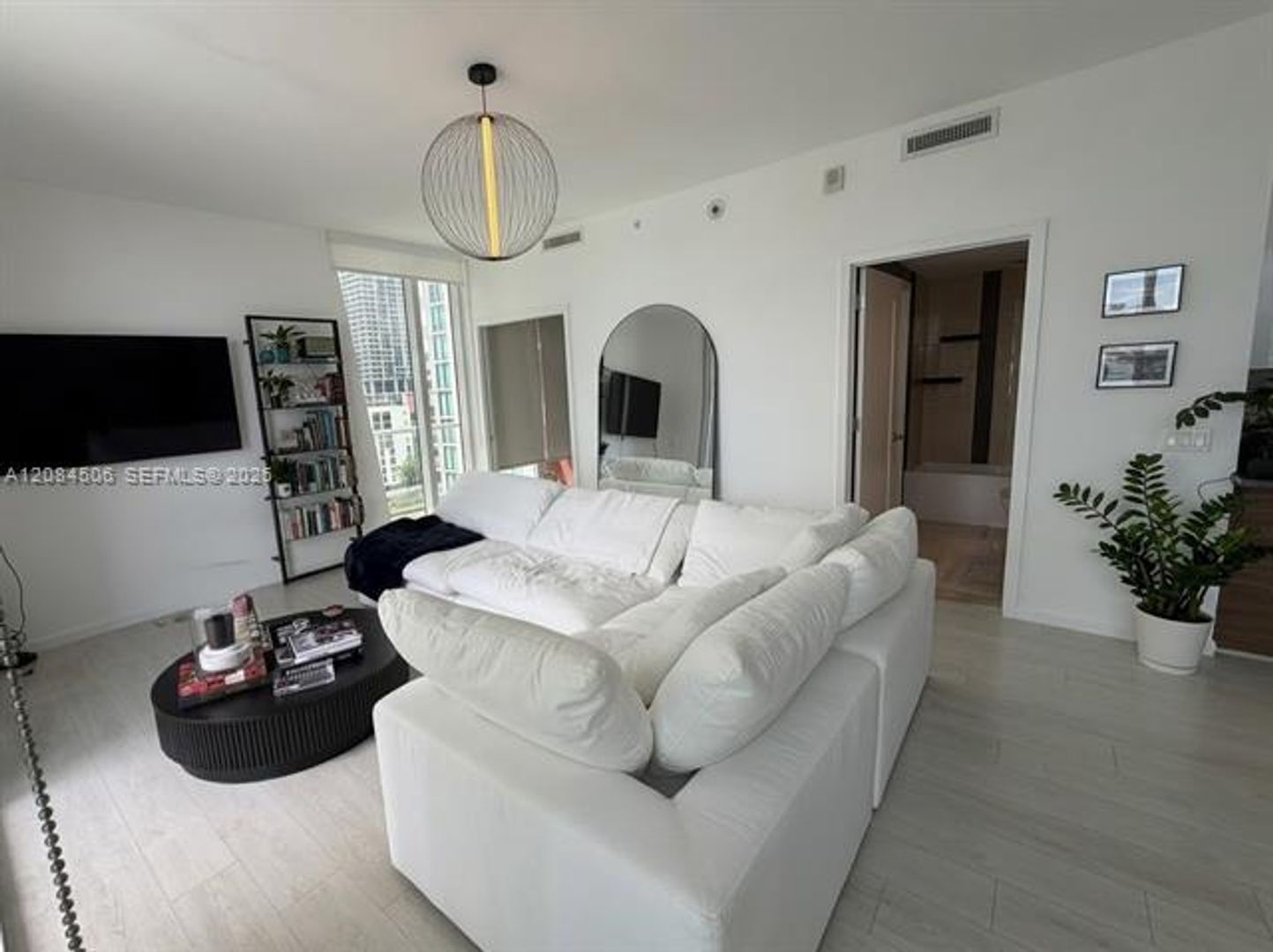 Miami Condo: 601 NE 27th St cu-1002