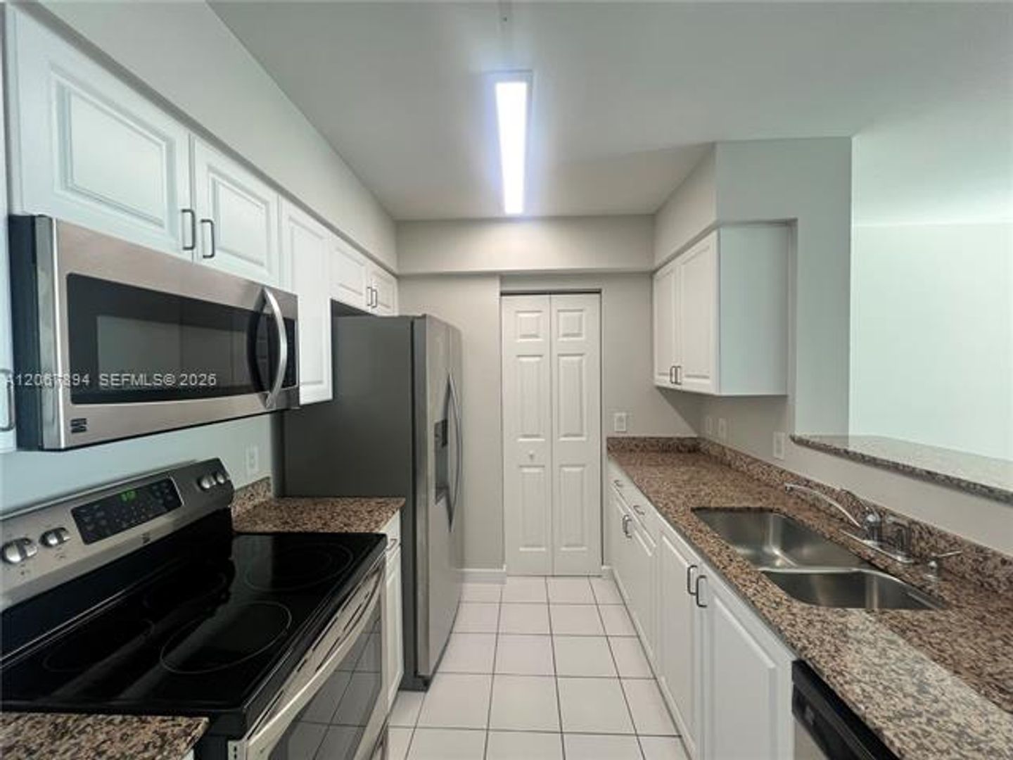Miami Condo: 1155 Brickell Bay Dr cu-1607