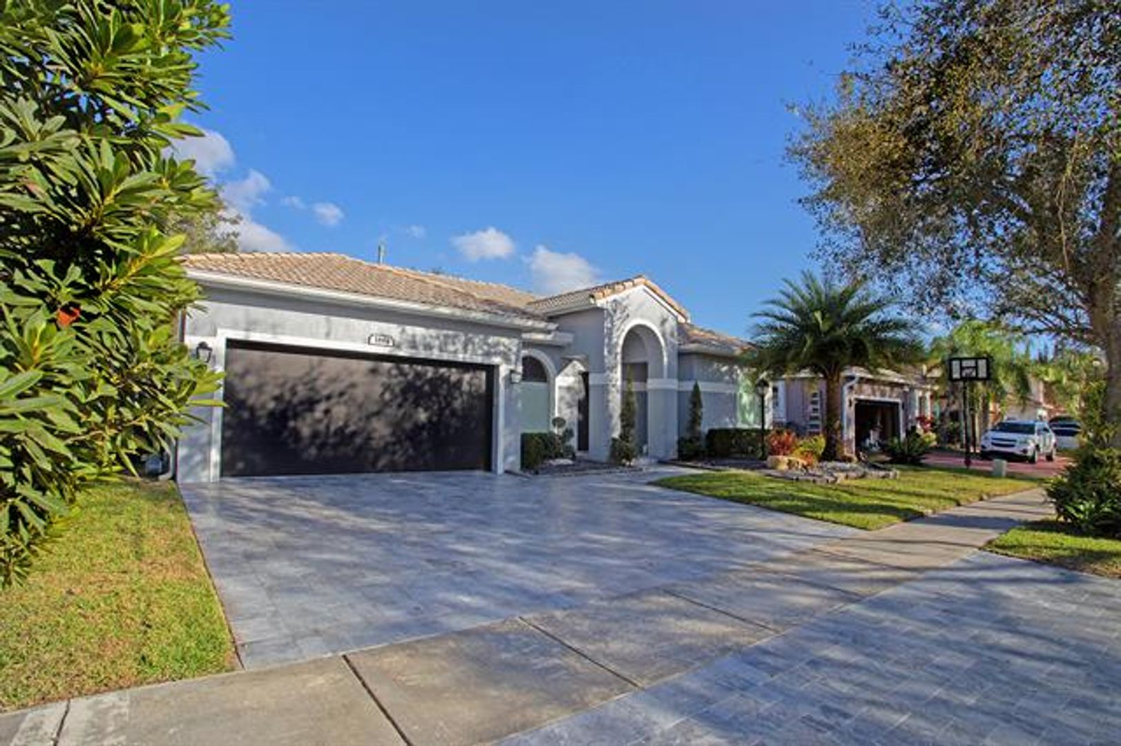 PEMBROKE PINES House: 1861 NW 125th Terrace Ter