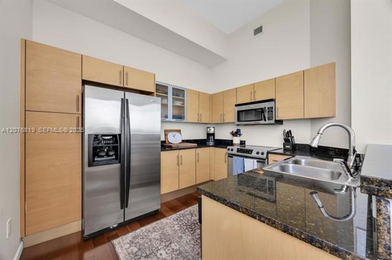 Miami Condo: 725 NE 22nd St cu-PH2A