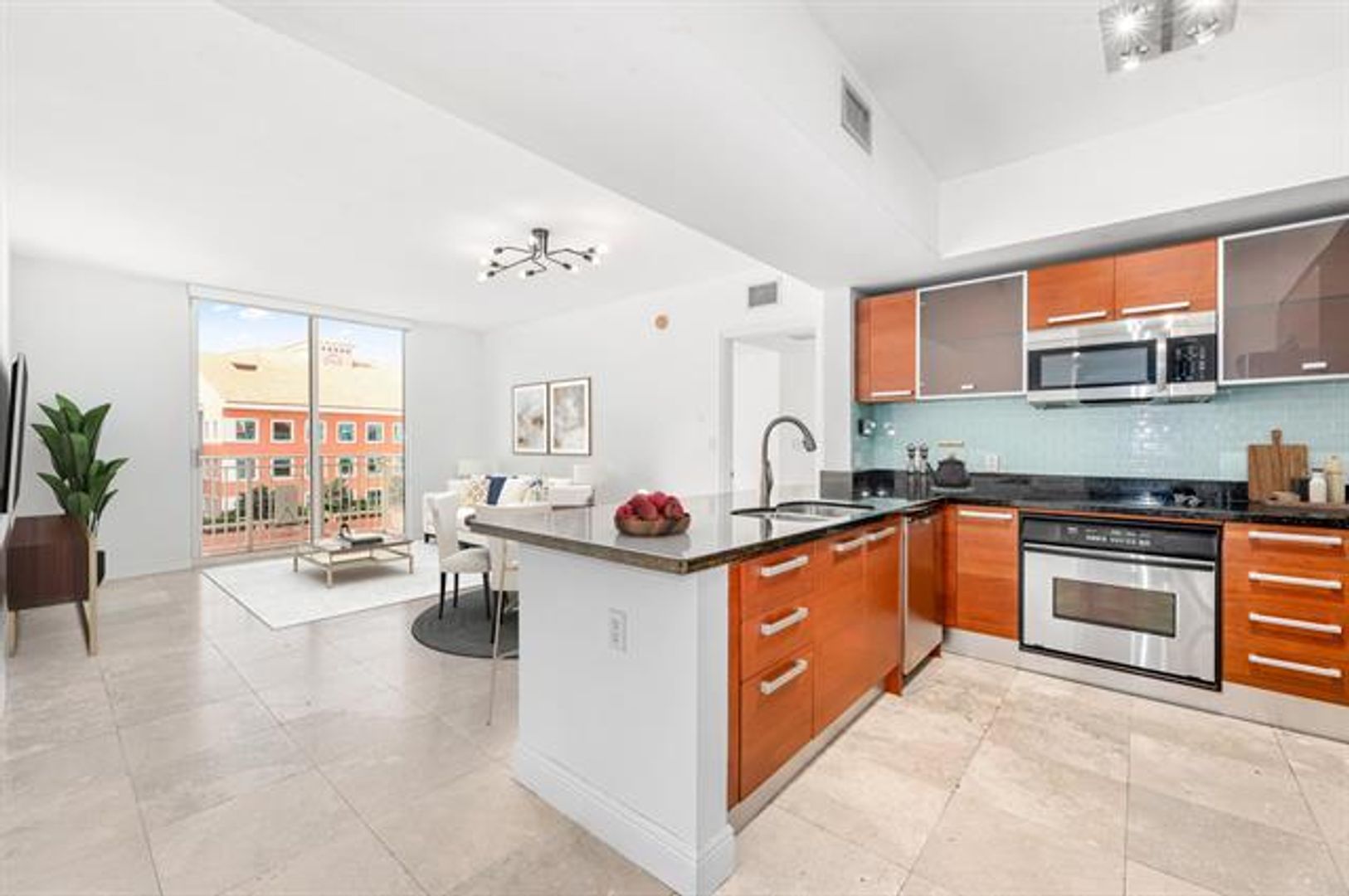 Coral Gables Condo: 2030 S Douglas Rd cu-807