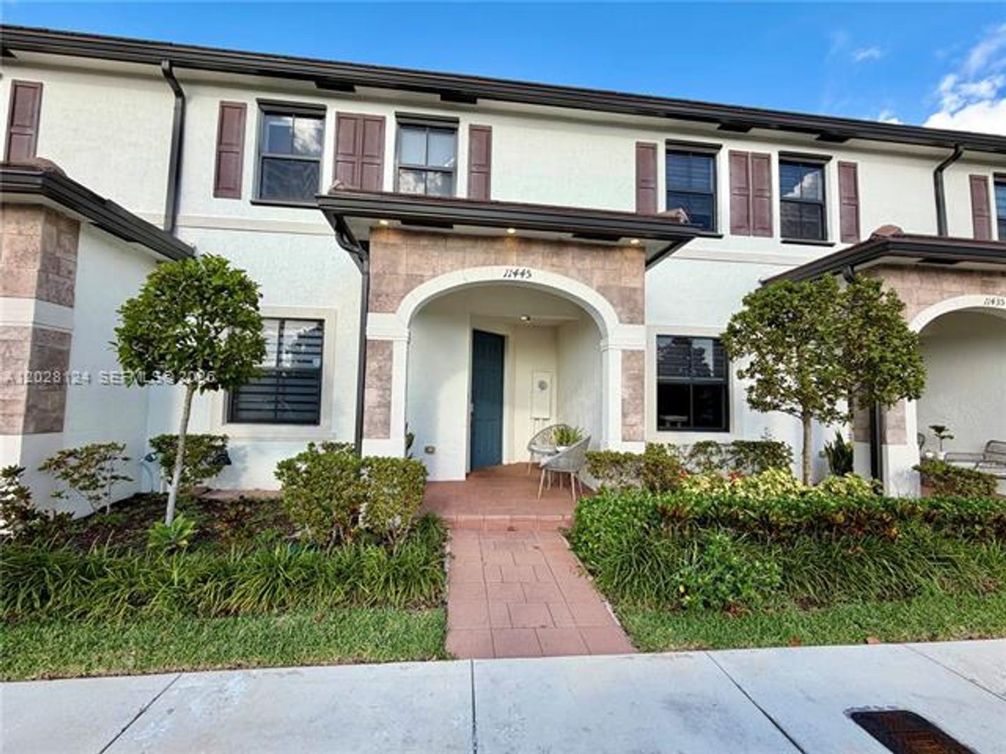 Hialeah Townhome: 11445 W 33rd Ln