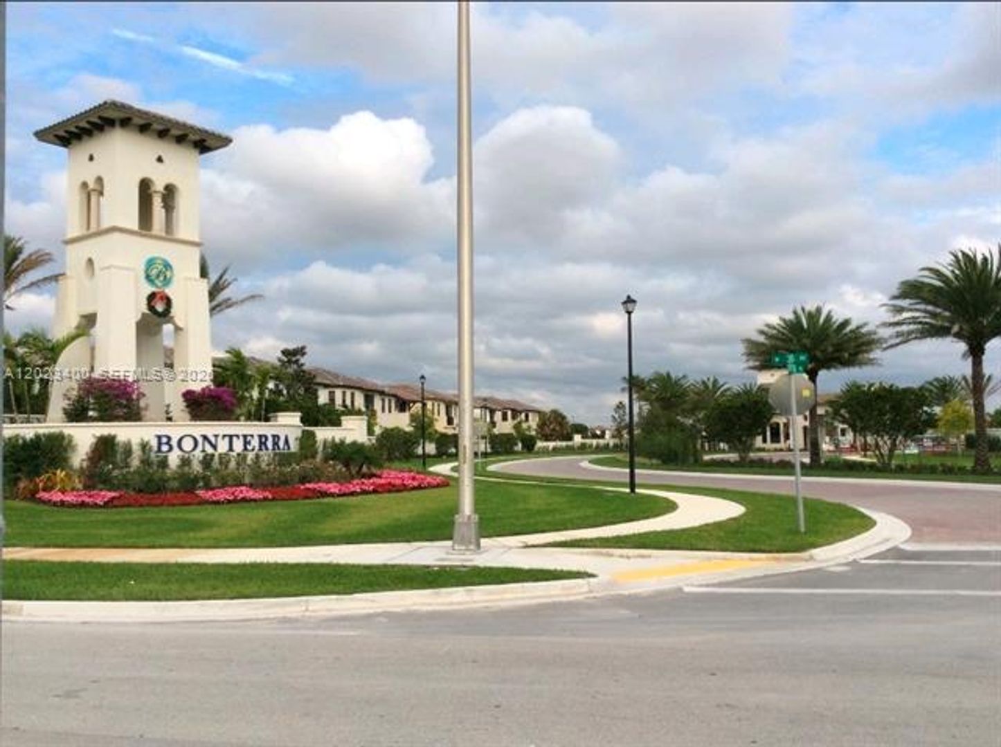 Hialeah Townhome: 9261 W 33rd Way