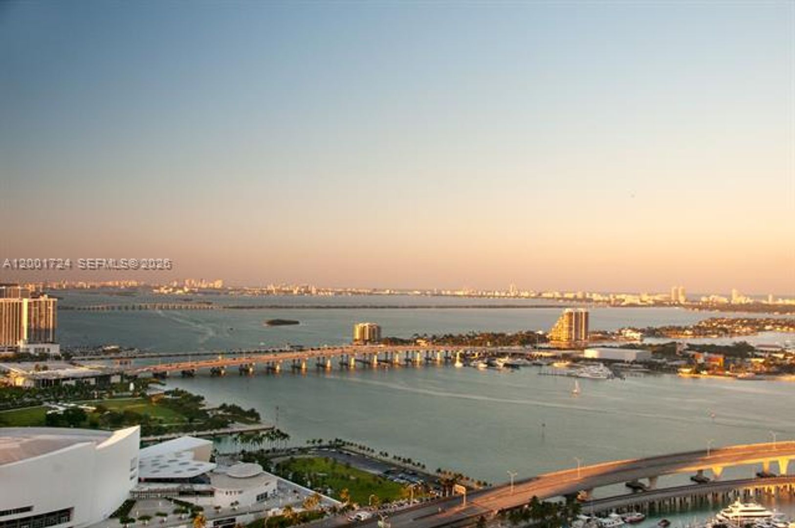 Miami Condo: 244 Biscayne Blvd # 4104