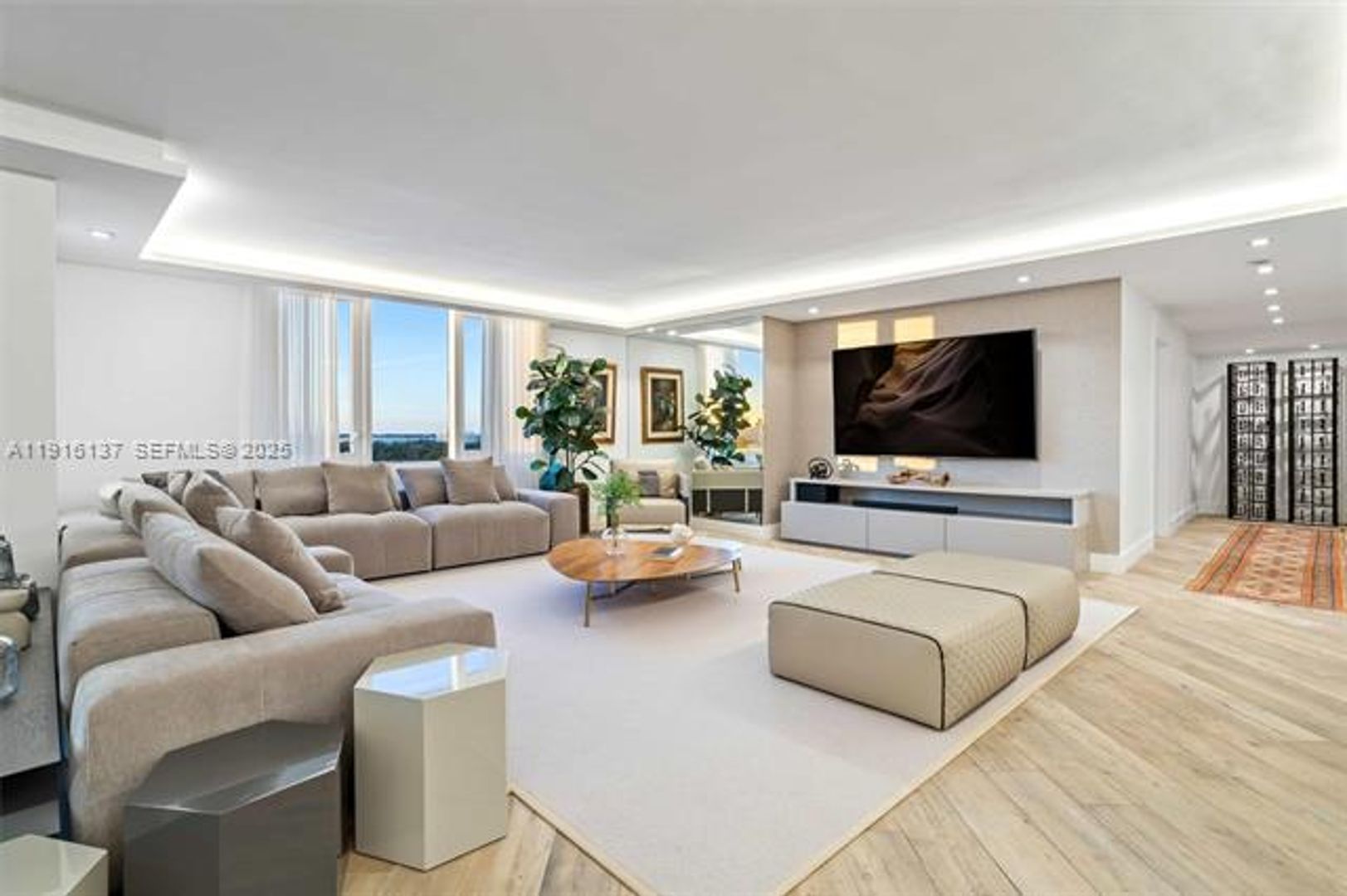 MIAMI BEACH Apartment: 2301 Collins Ave appt 1432