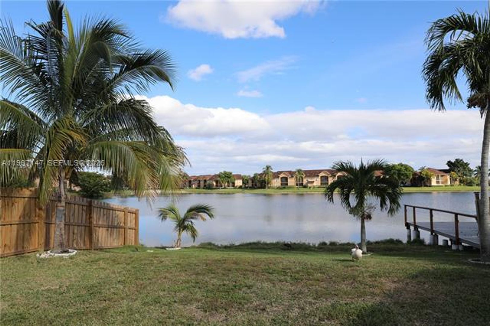 PEMBROKE PINES House: 1131 SW 109th Ave