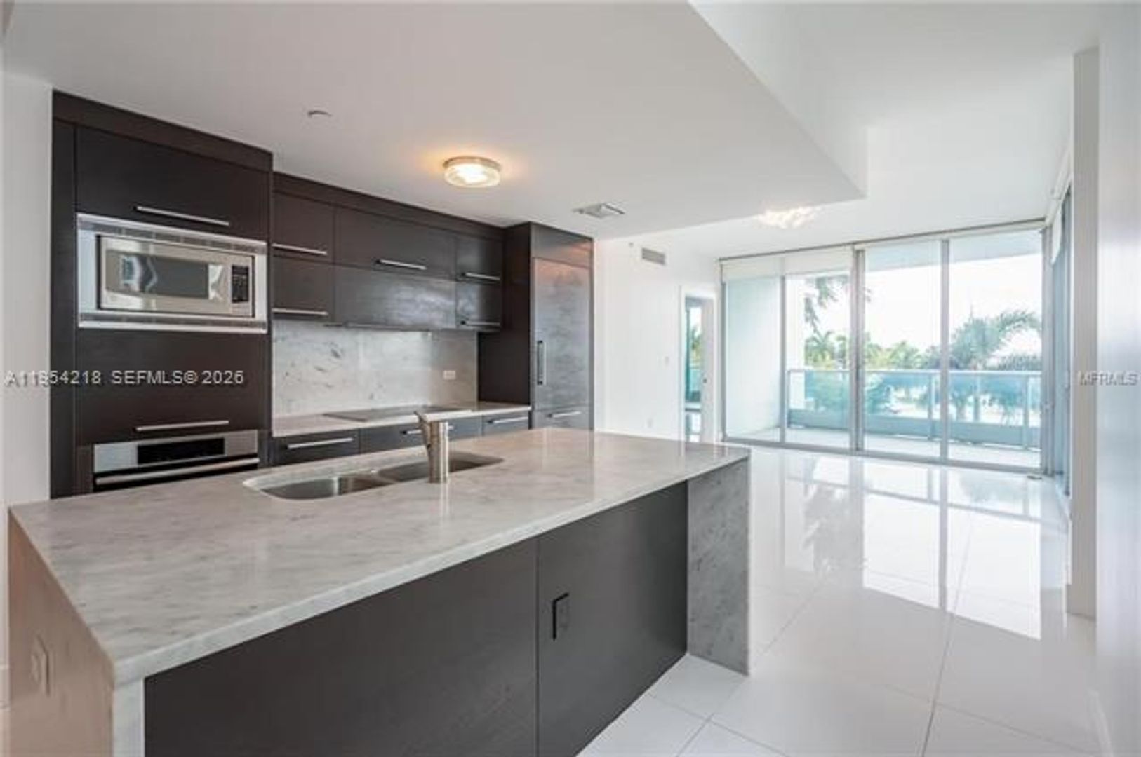 MIAMI Apartment: 900 Biscayne Blvd unit 301