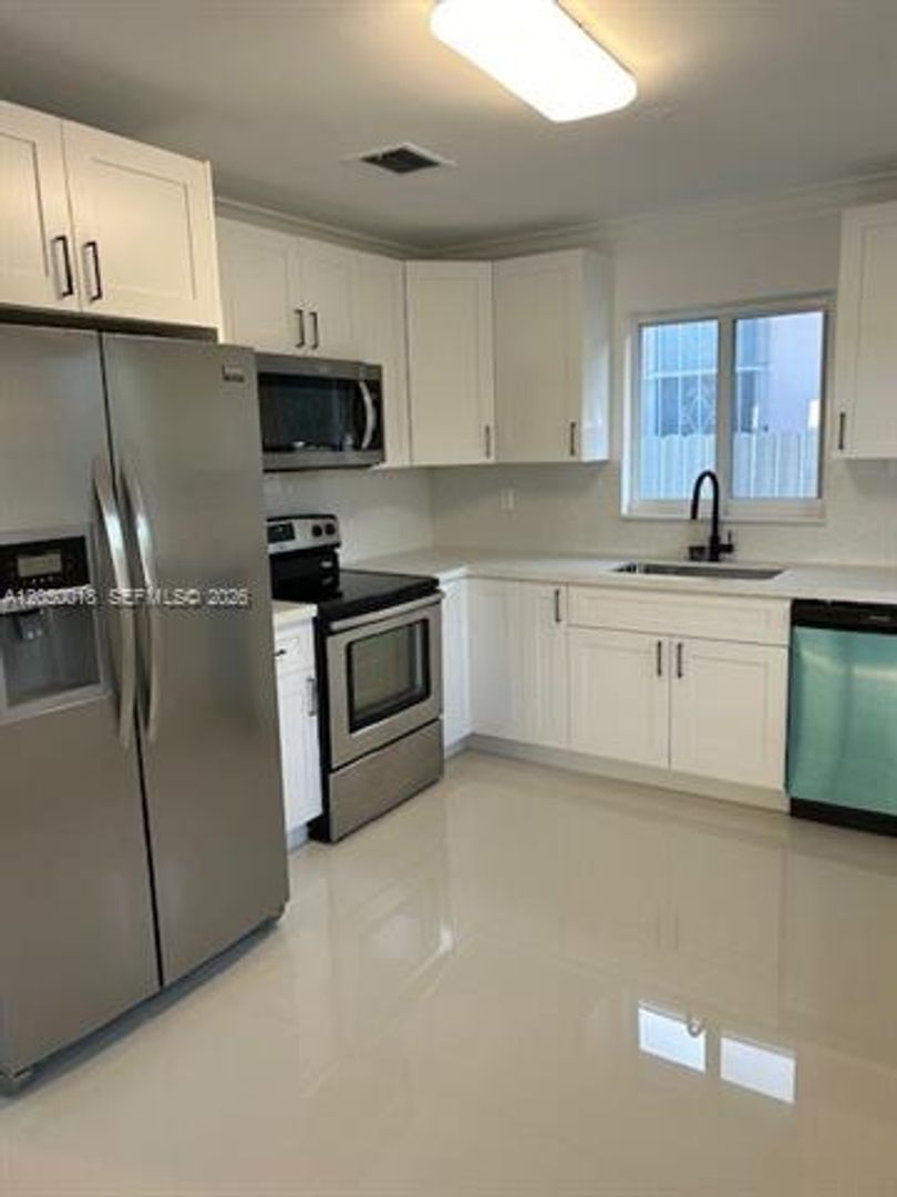 Miami House: 1745 SW 21st St # Front