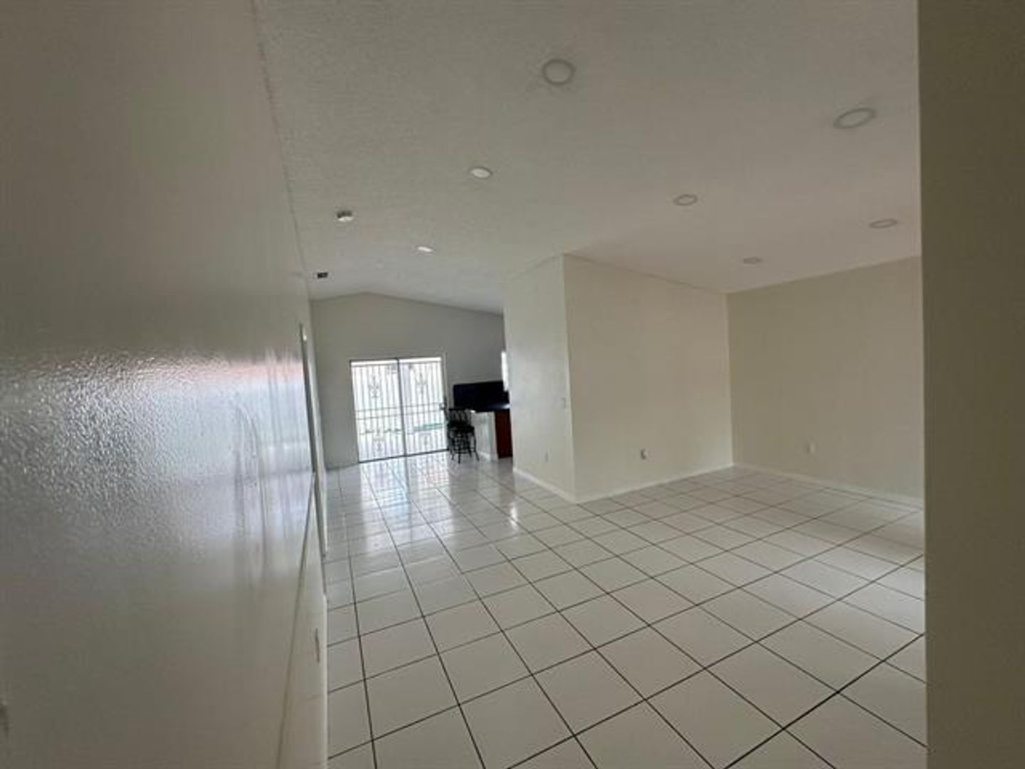 Hialeah Gardens House: 9316 NW 121st St # 51