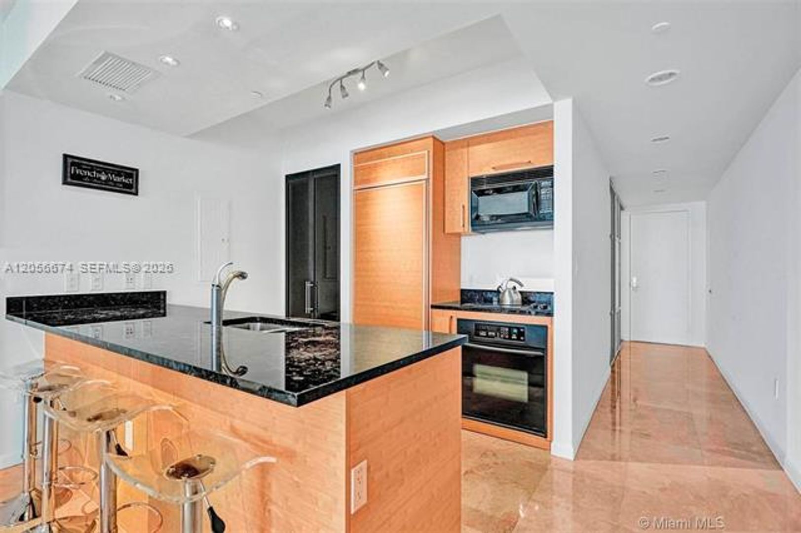 Hallandale Beach Condo: 1830 S Ocean Dr cu-1210