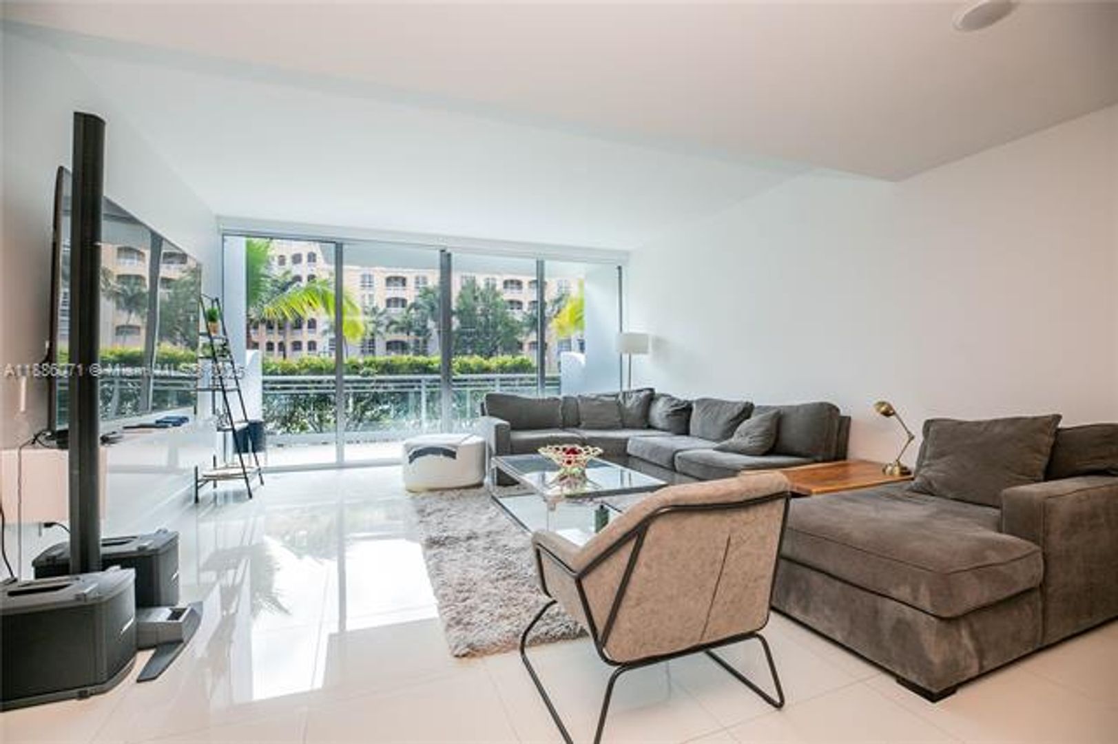 AVENTURA Apartment: 2950 NE 188th St unit 124