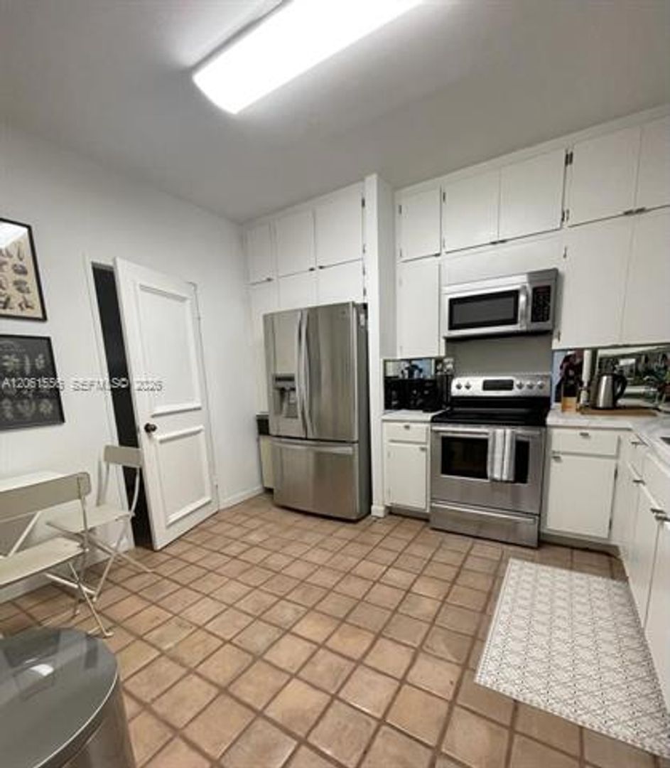 Key Biscayne House: 151 Crandon Blvd cu-822