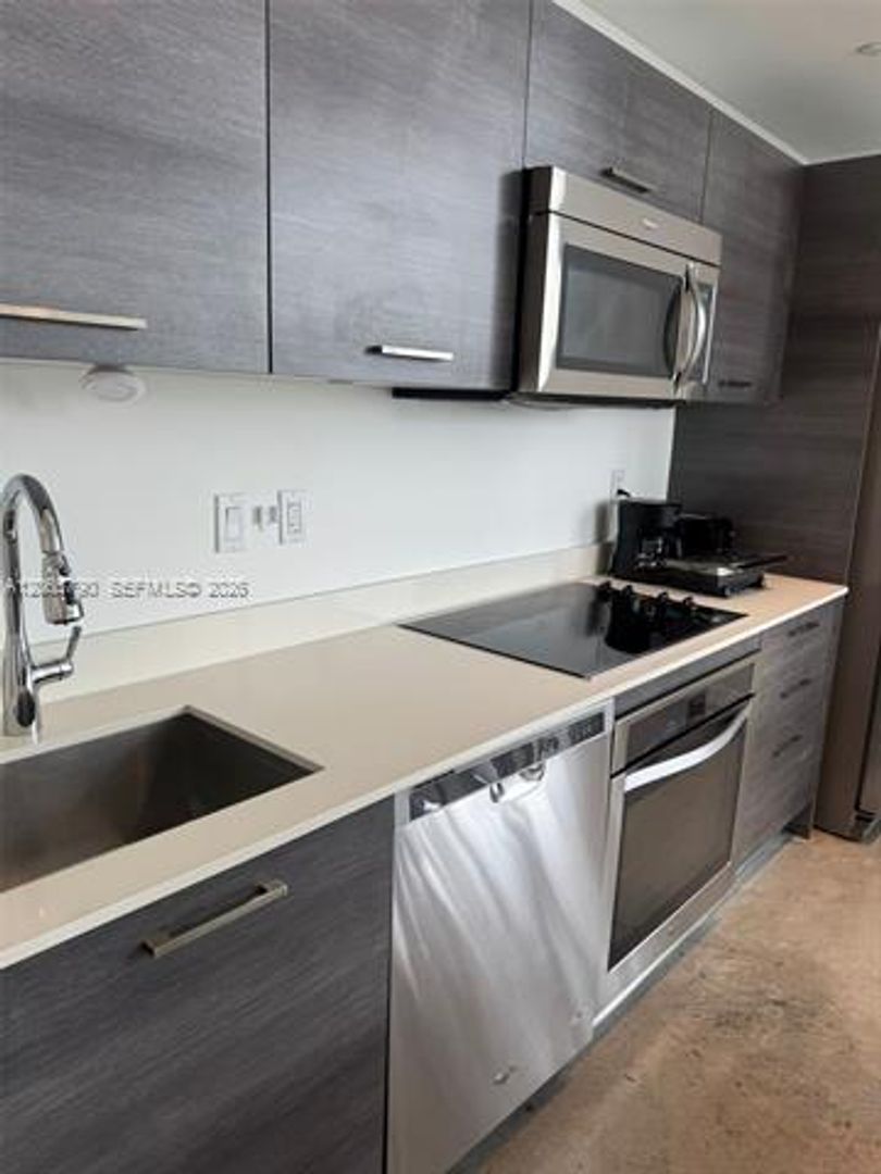 Miami Condo: 151 SE 1st St cu-2811