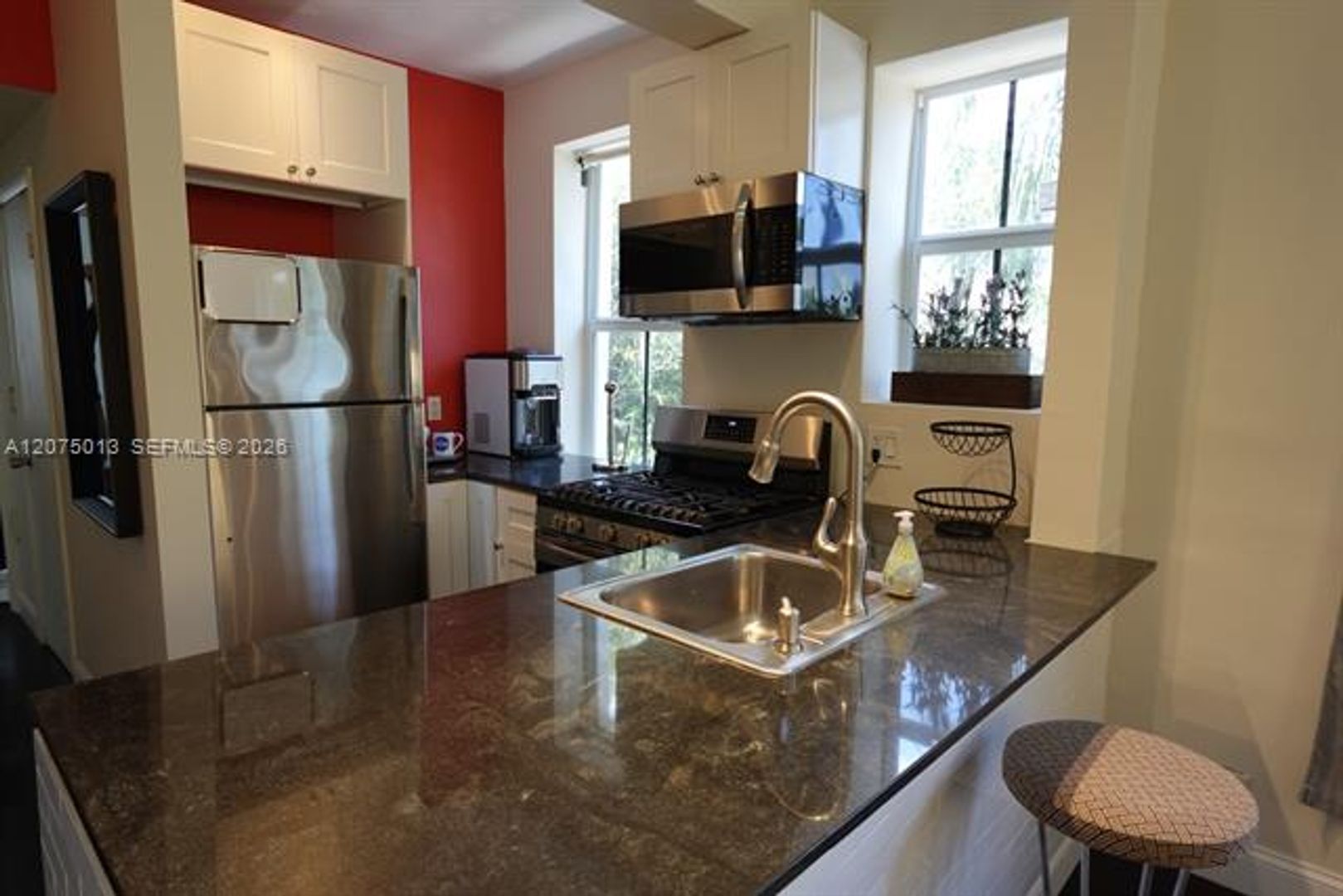 Miami Beach Condo: 1320 Drexel Ave cu-200
