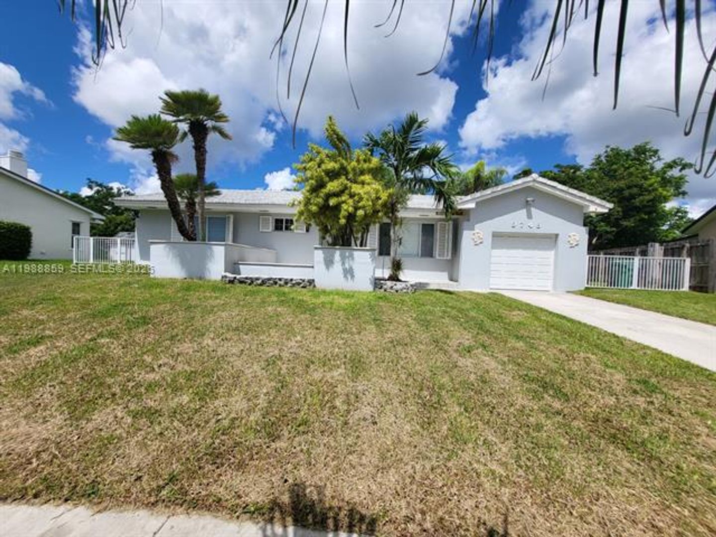 CUTLER BAY House: 9749 SW 213th Ter # 9749
