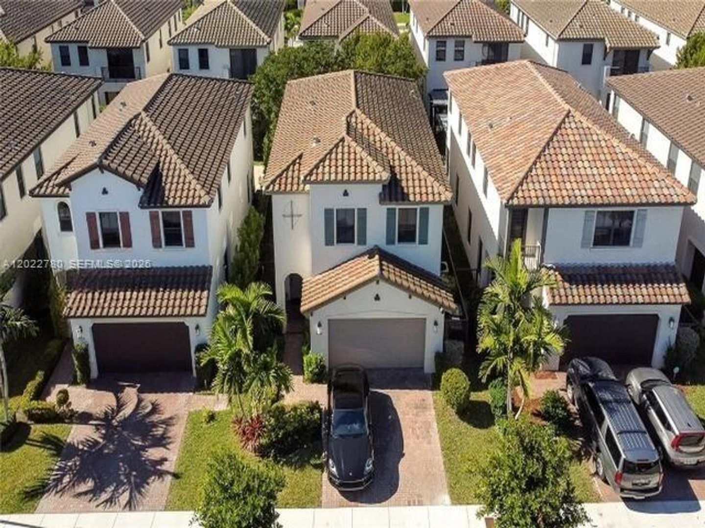 Hialeah House: 9794 W 34th Ct # 9794