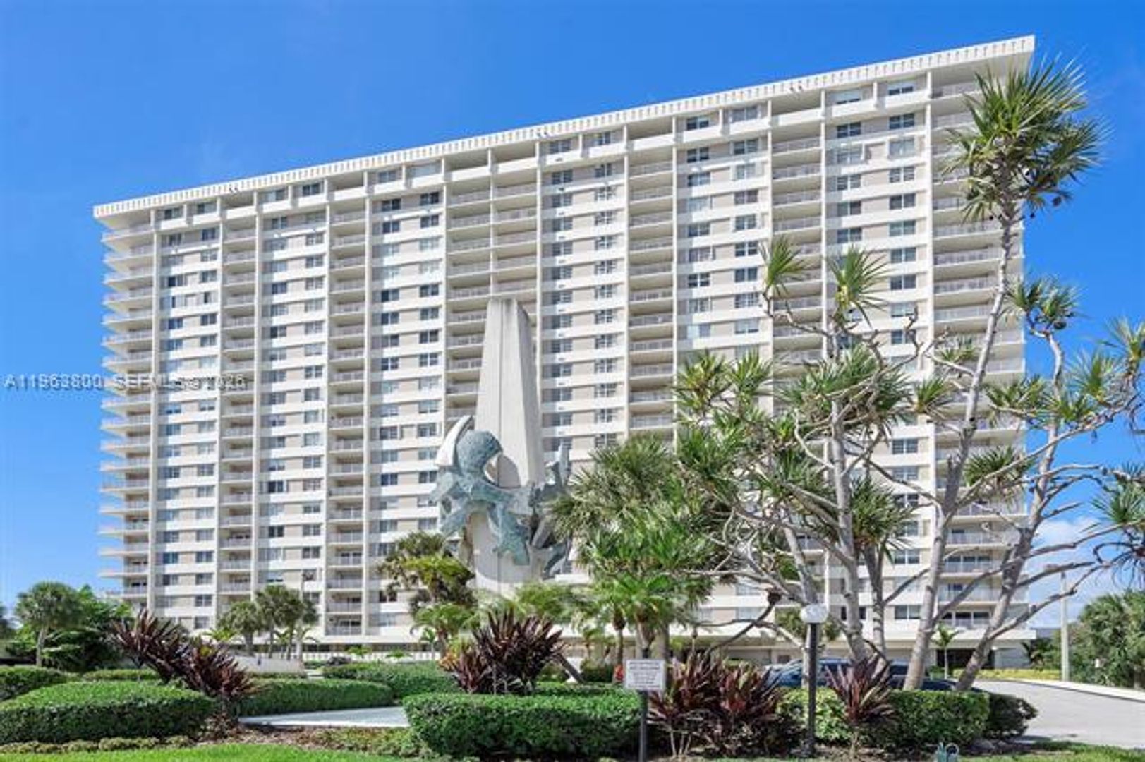 SUNNY ISLES BEACH Apartment: 300 Bayview Dr unit 1908