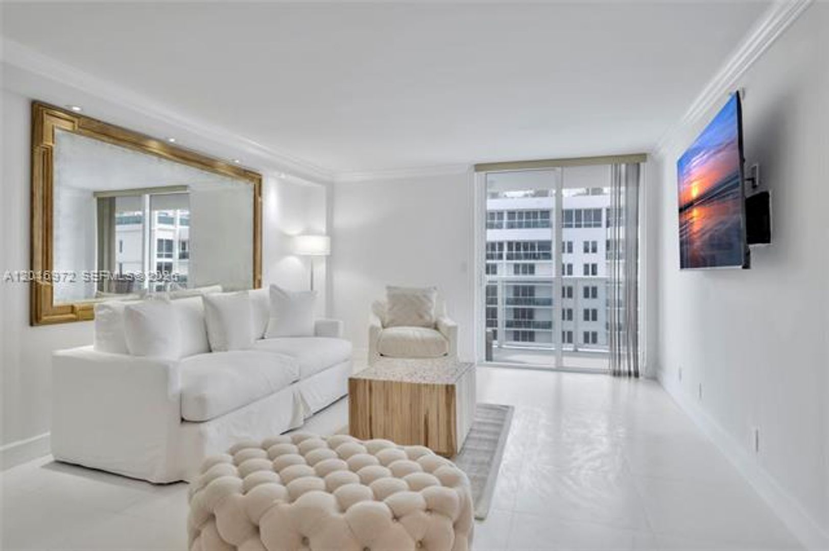 Miami Beach Condo: 2401 Collins Ave # 1805