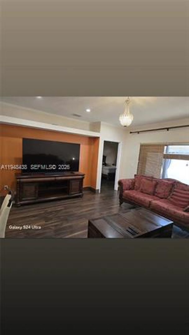 PEMBROKE PINES House: 672 SW 158th Ter th 672