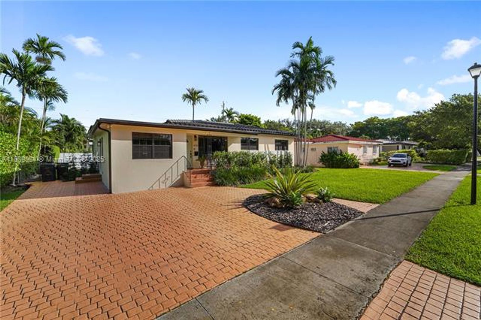 WEST MIAMI House: 6331 SW 18th St #0