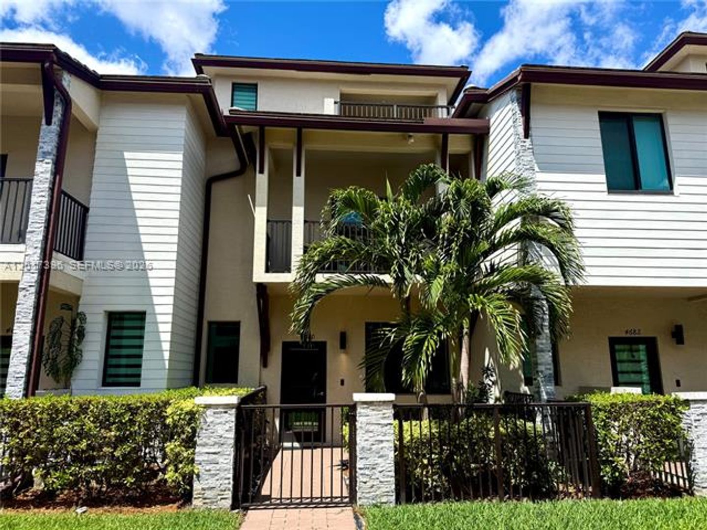 Doral Townhome: 4680 NW 83rd Path