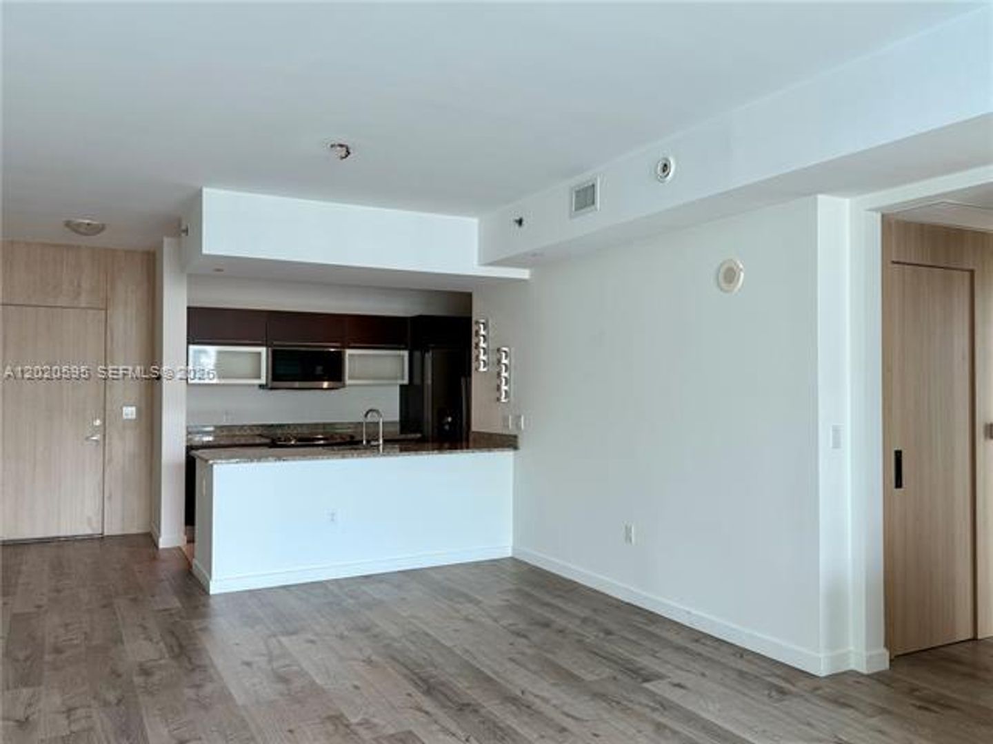Miami Apartment: 951 Brickell Ave # 3501