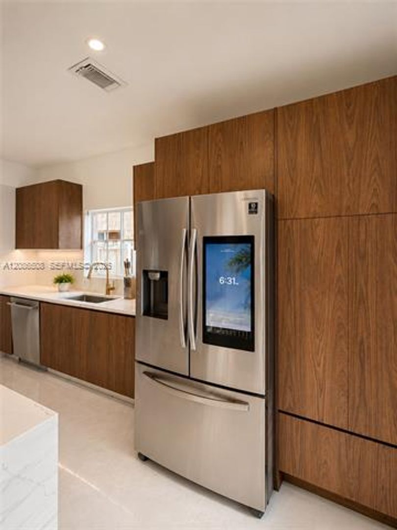 Miami House: 23040 SW 113th Psge # 23040