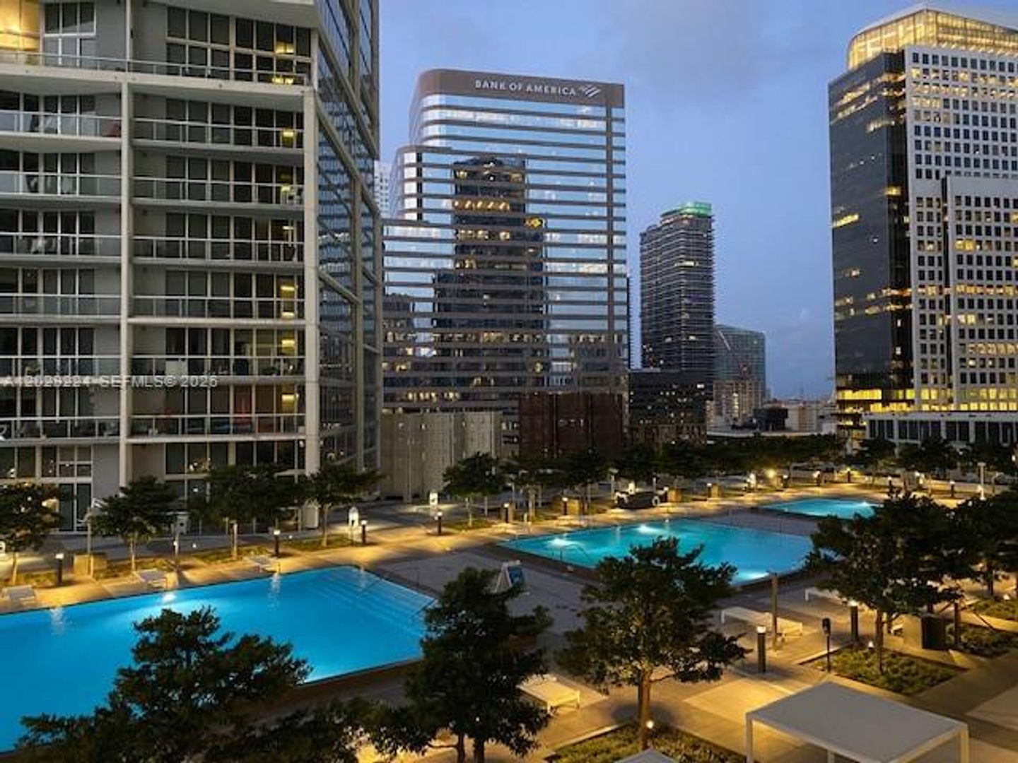 Miami Condo: 475 Brickell Ave # 1611